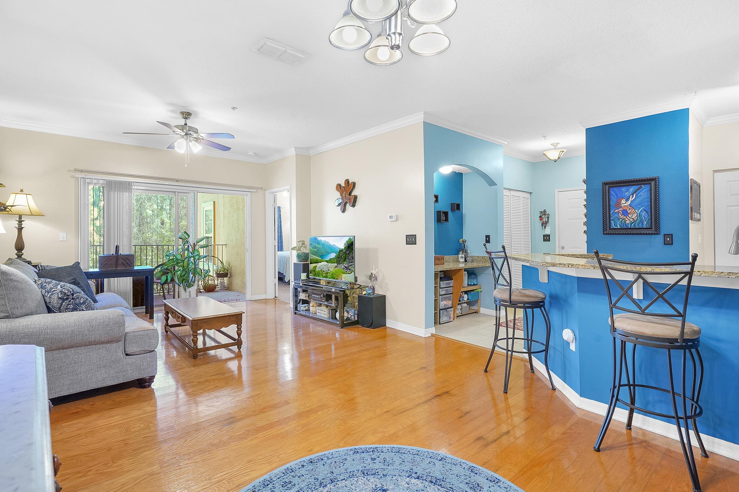 Image 16 of 52 For 615 Fairway Dr  202