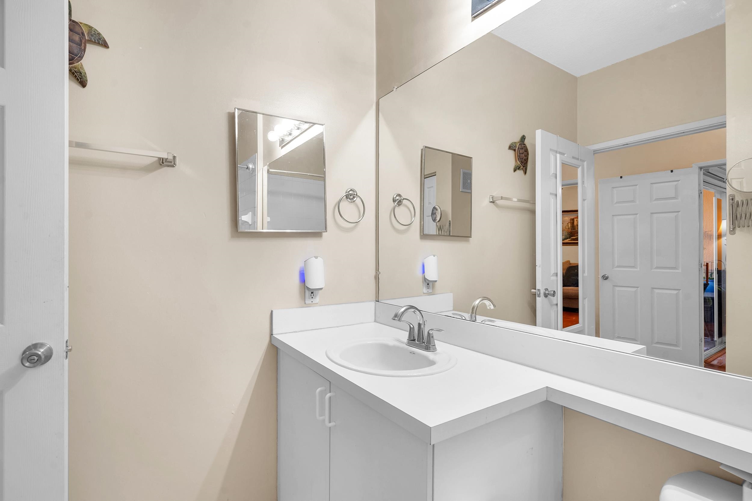 Image 21 of 52 For 615 Fairway Dr  202