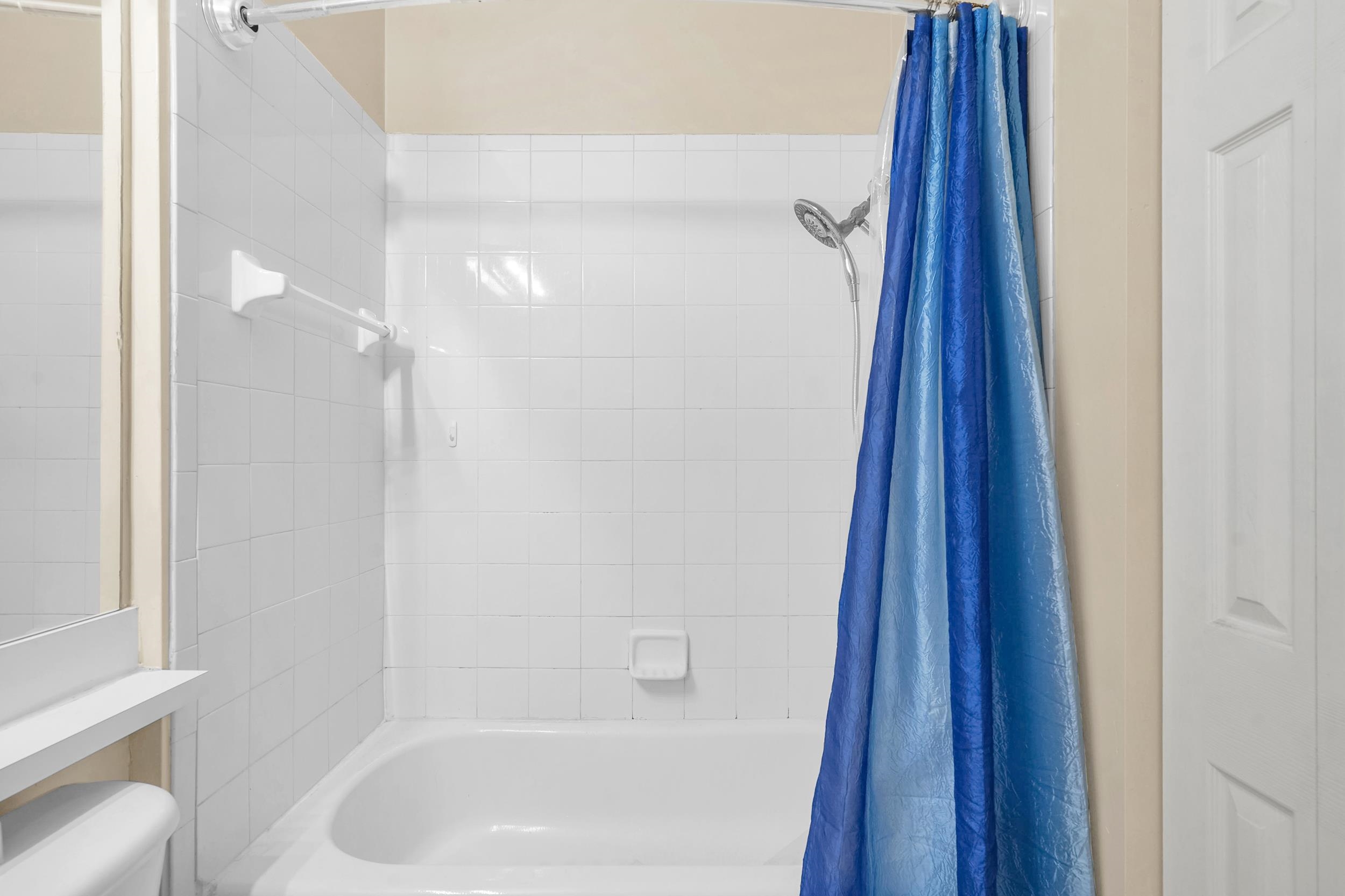 Image 22 of 52 For 615 Fairway Dr  202