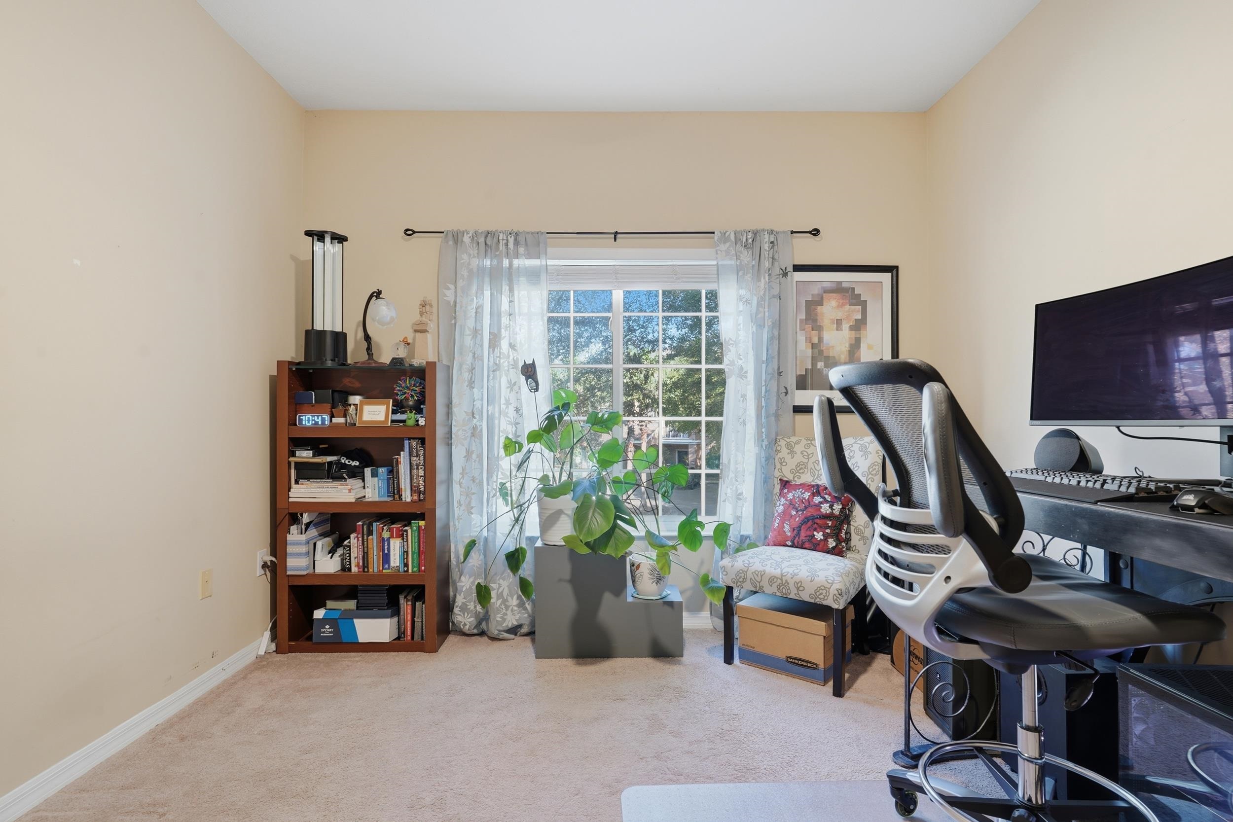 Image 27 of 52 For 615 Fairway Dr  202