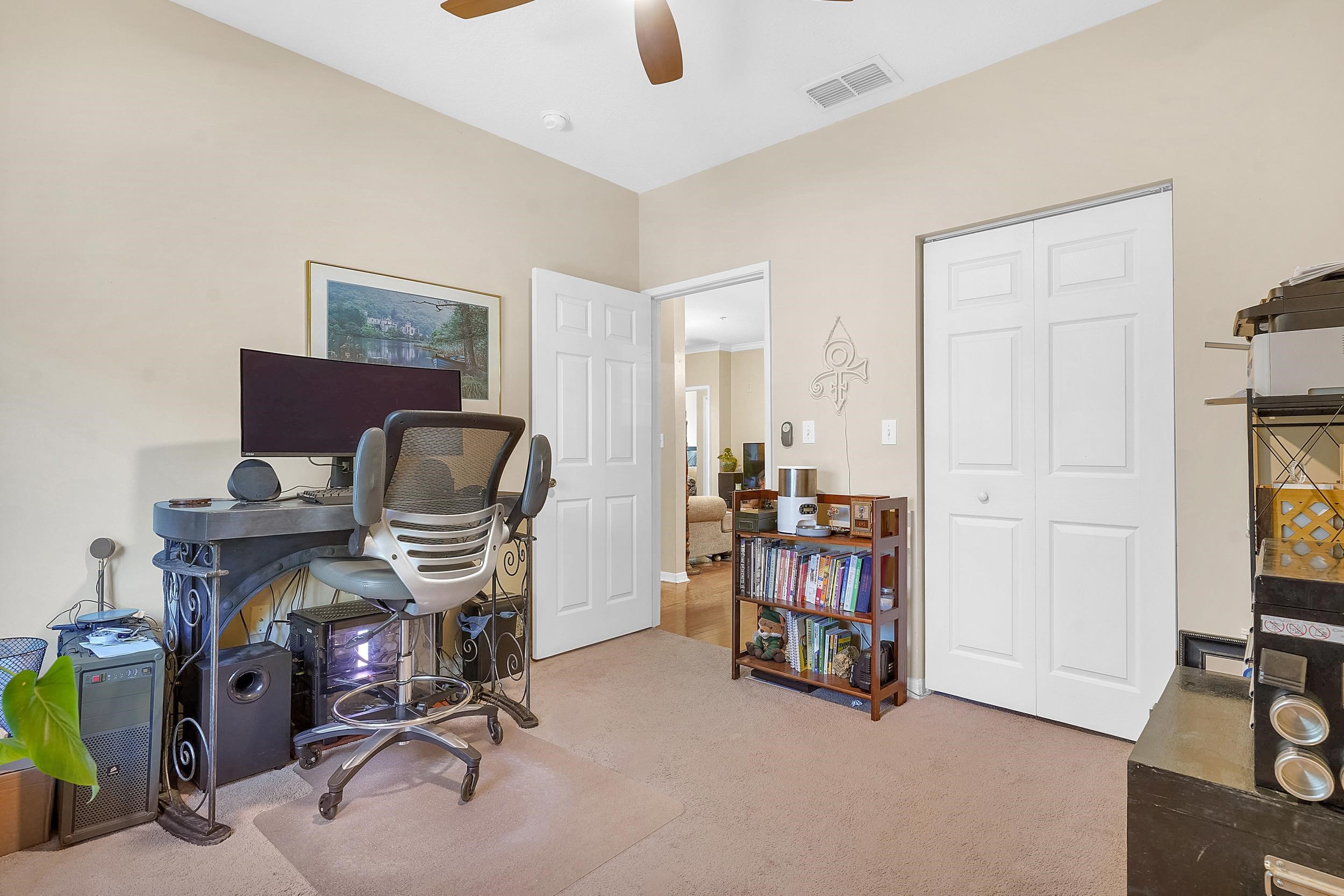 Image 28 of 52 For 615 Fairway Dr  202