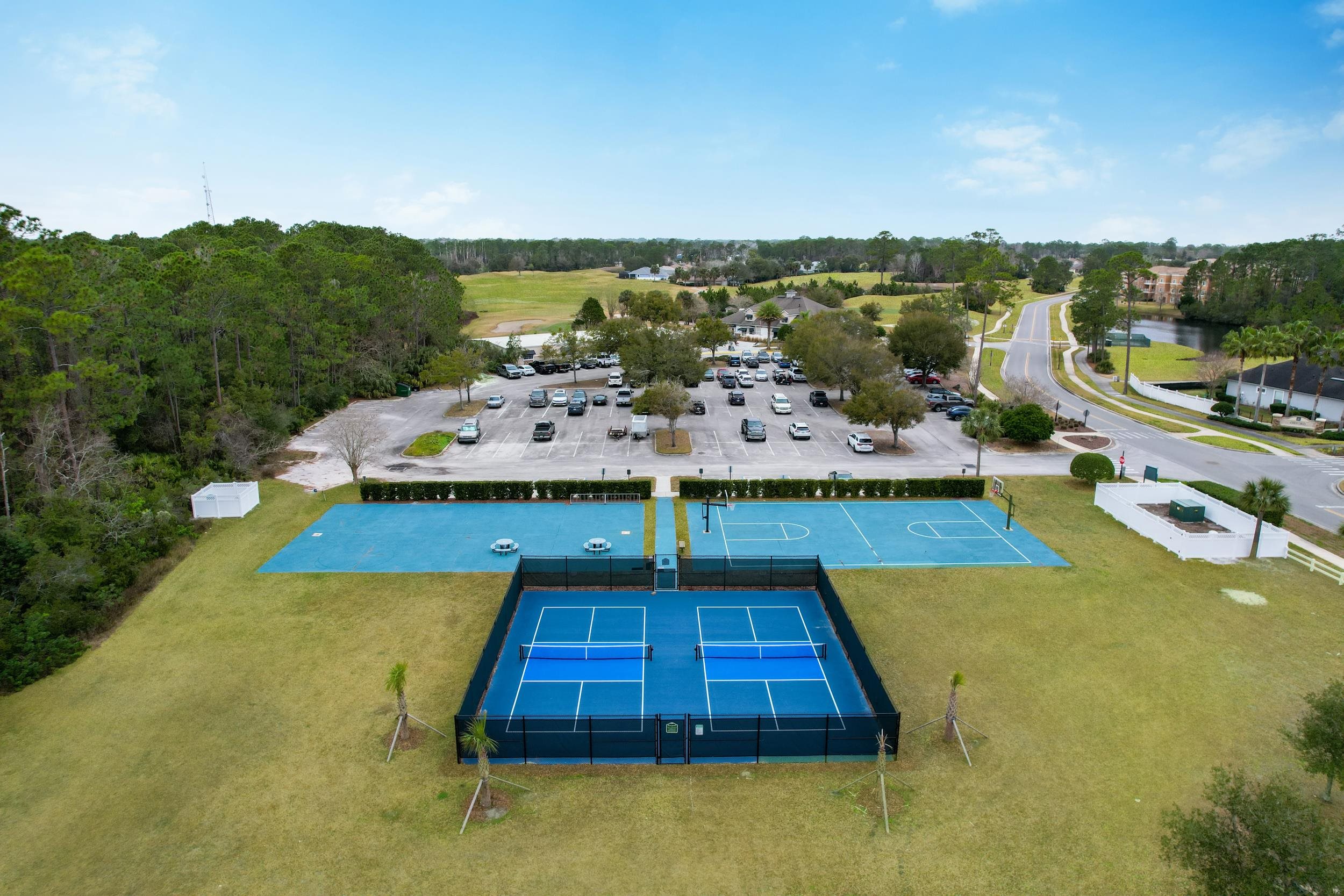 Image 42 of 52 For 615 Fairway Dr  202