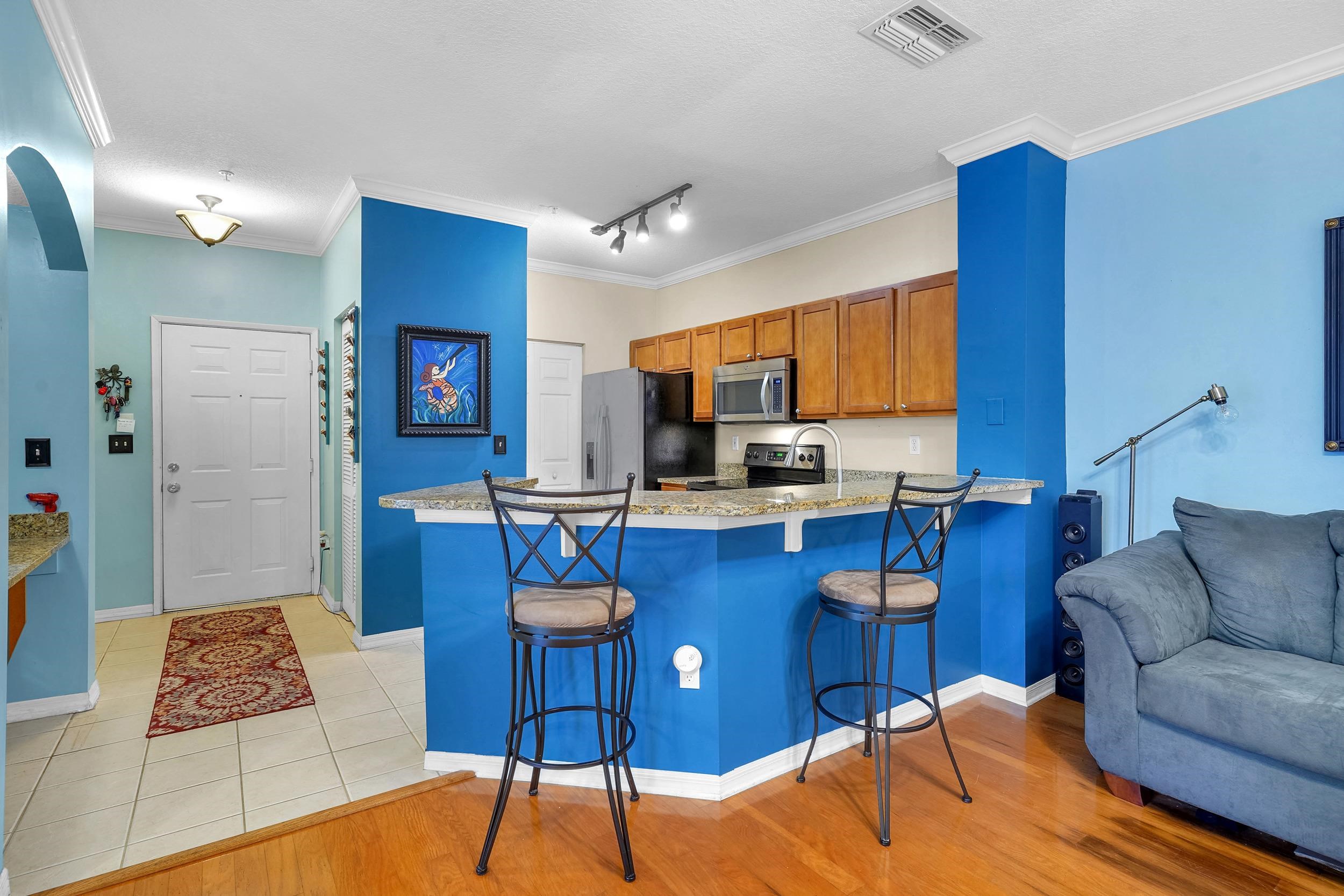 Image 9 of 52 For 615 Fairway Dr  202