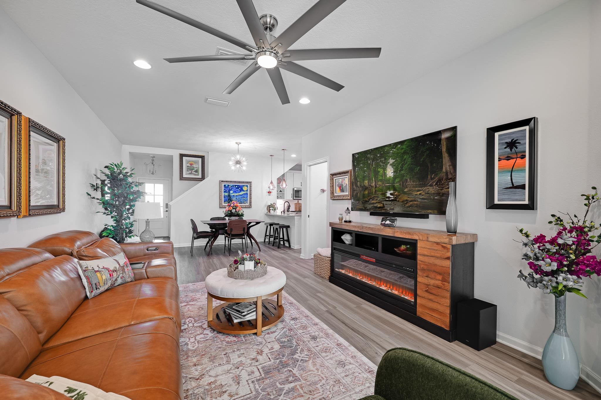 Image 22 of 55 For 198 Pine Bluff Dr