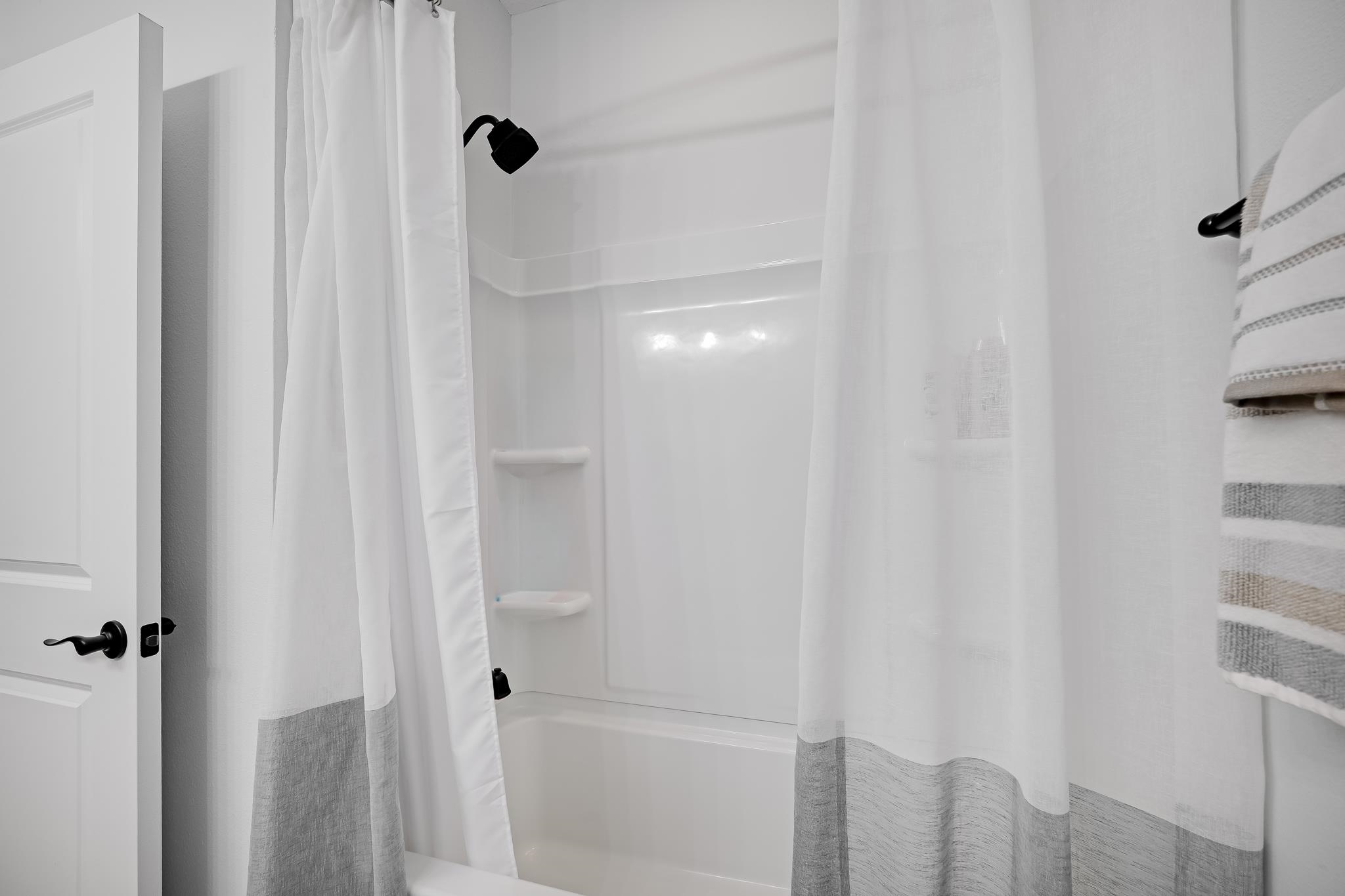 Image 34 of 55 For 198 Pine Bluff Dr