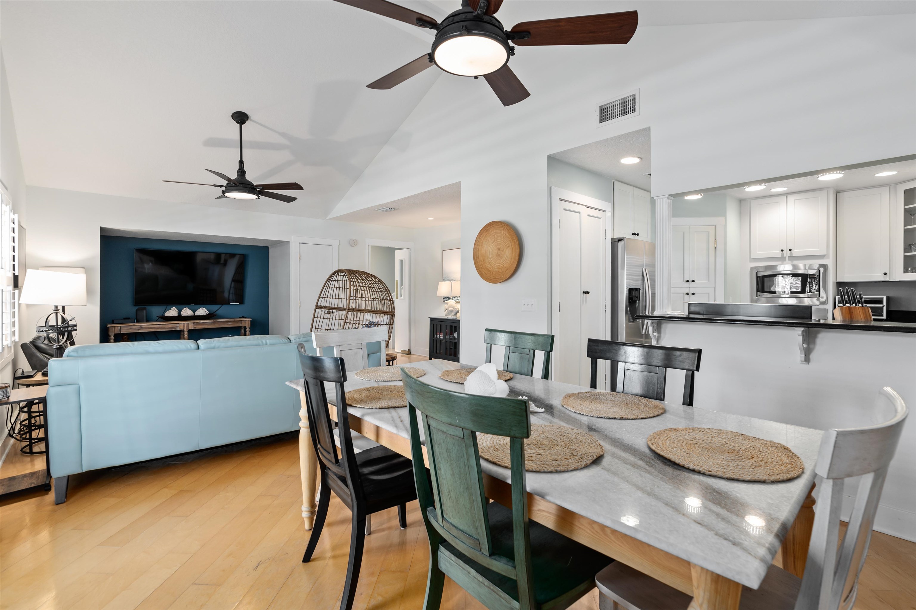 Image 12 of 52 For 66 Corunna St