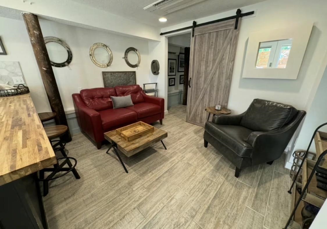 Image 19 of 52 For 66 Corunna St