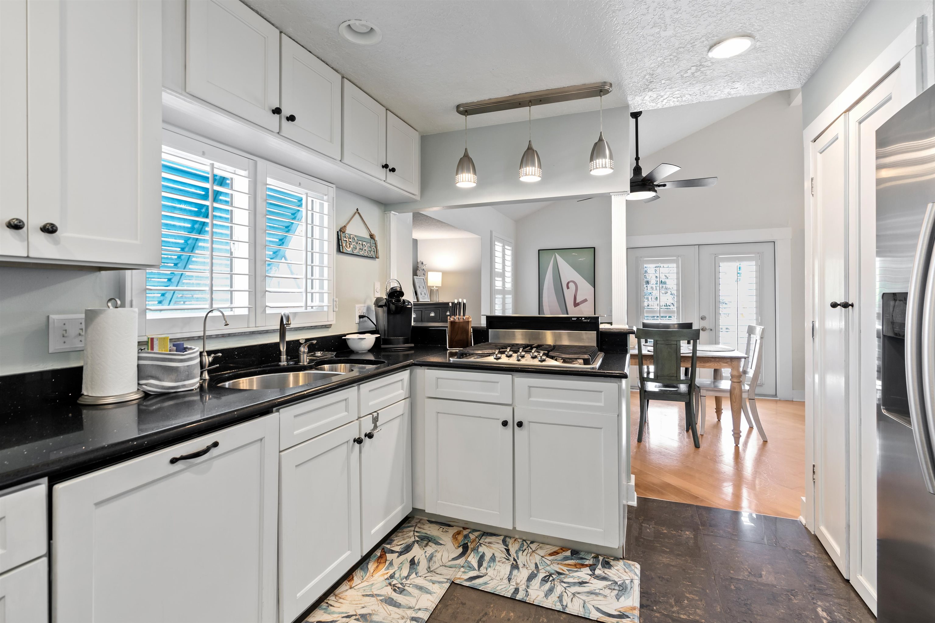 Image 9 of 52 For 66 Corunna St