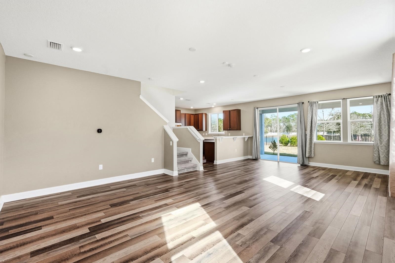 Image 10 of 62 For 216 Santorini Ct