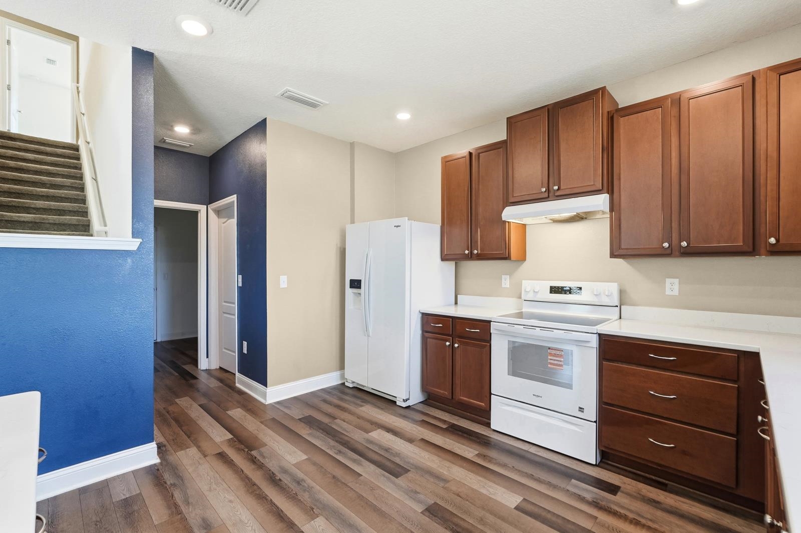 Image 21 of 62 For 216 Santorini Ct