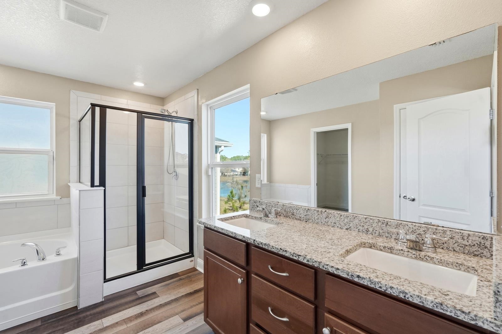 Image 26 of 62 For 216 Santorini Ct