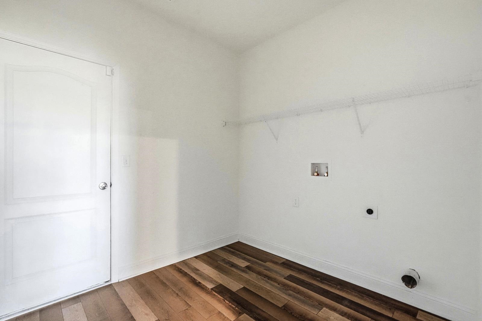 Image 29 of 62 For 216 Santorini Ct