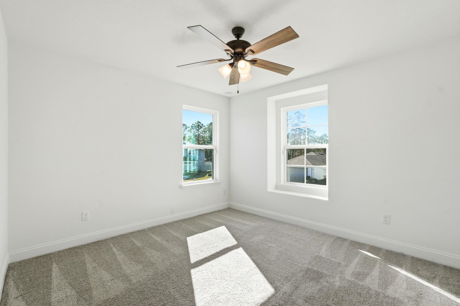 Image 31 of 62 For 216 Santorini Ct