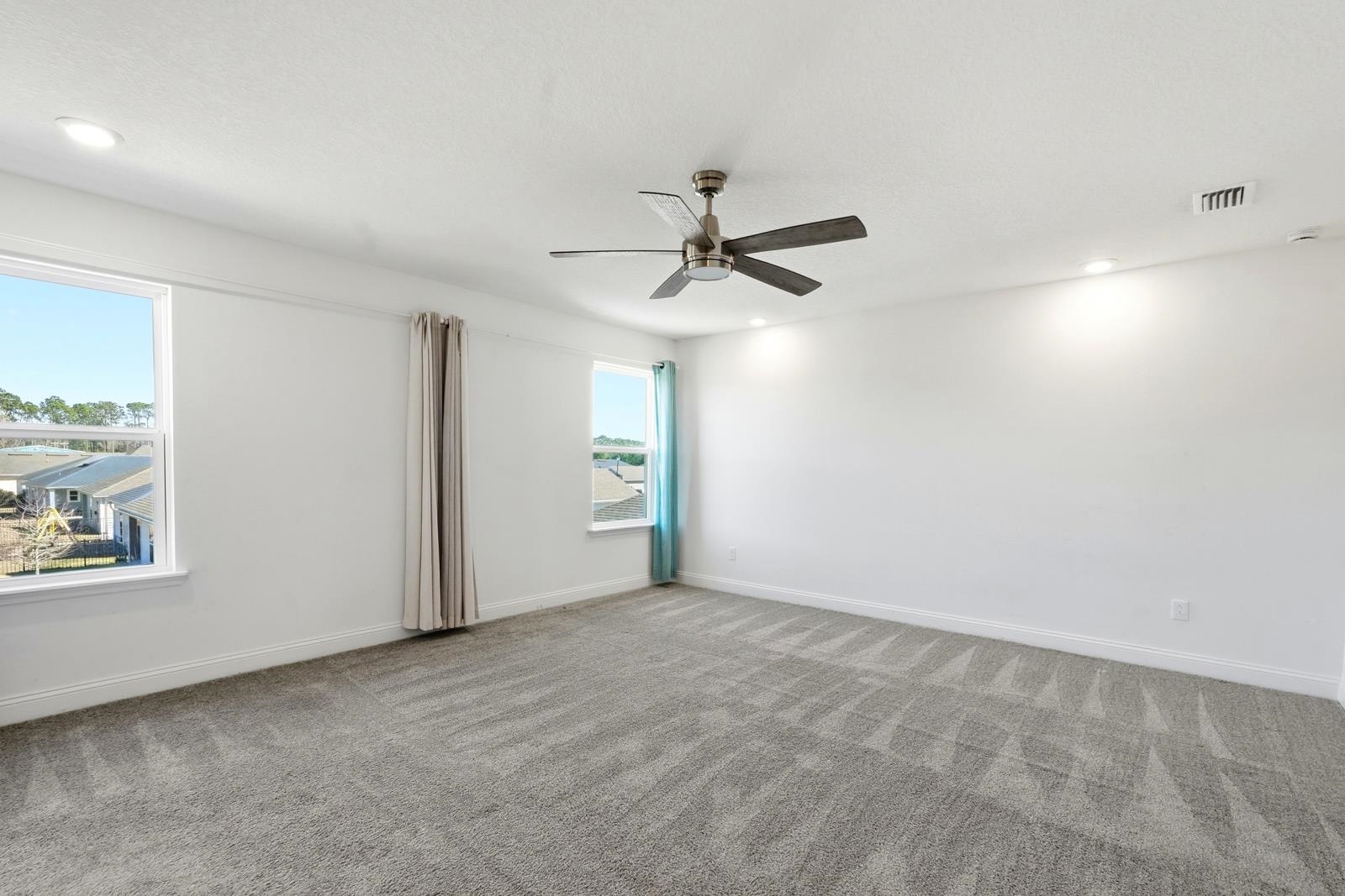 Image 35 of 62 For 216 Santorini Ct