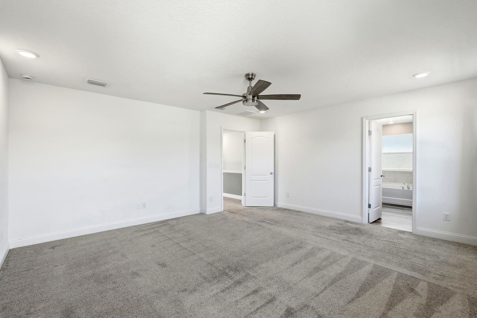 Image 36 of 62 For 216 Santorini Ct