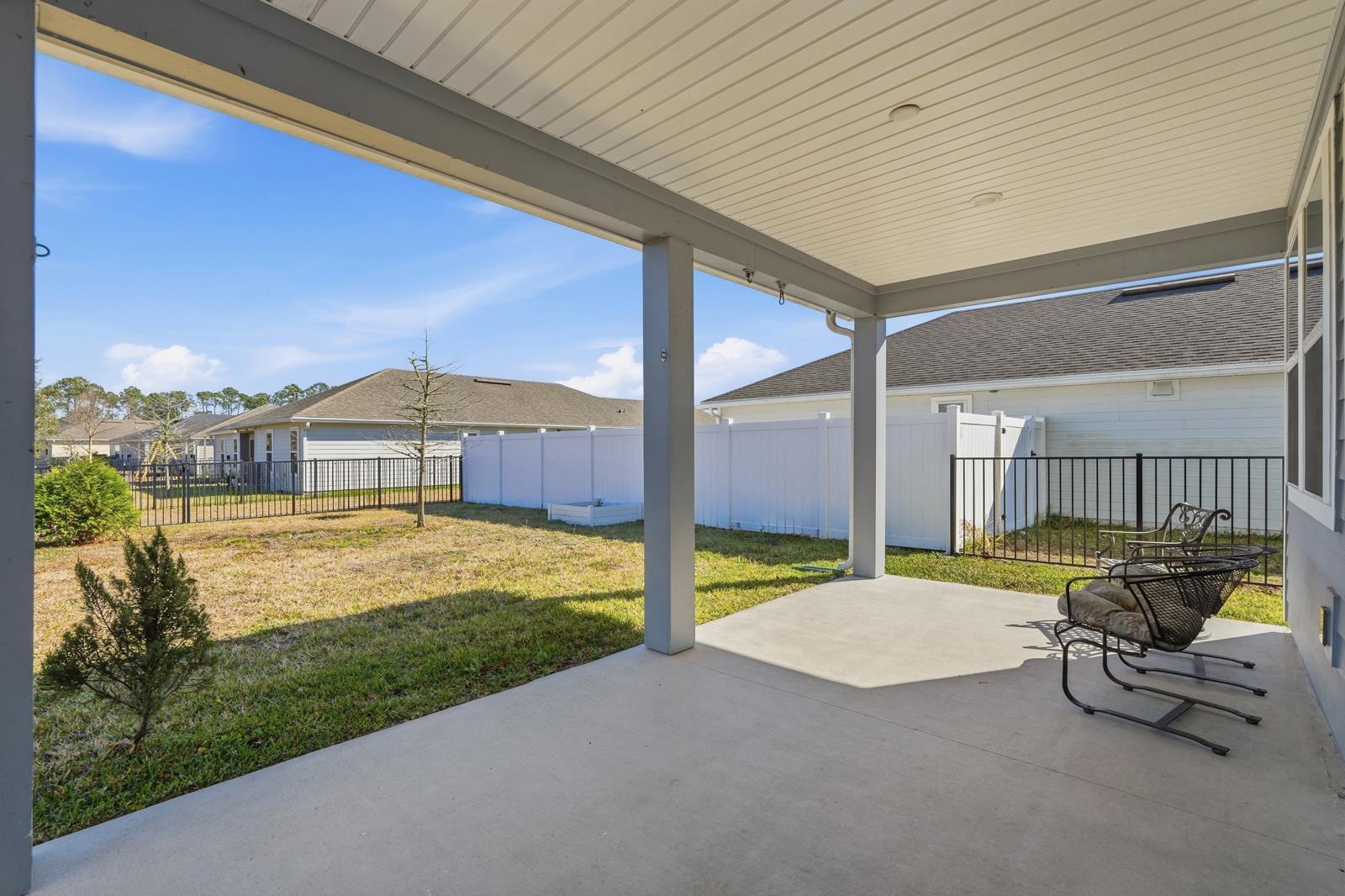 Image 40 of 62 For 216 Santorini Ct