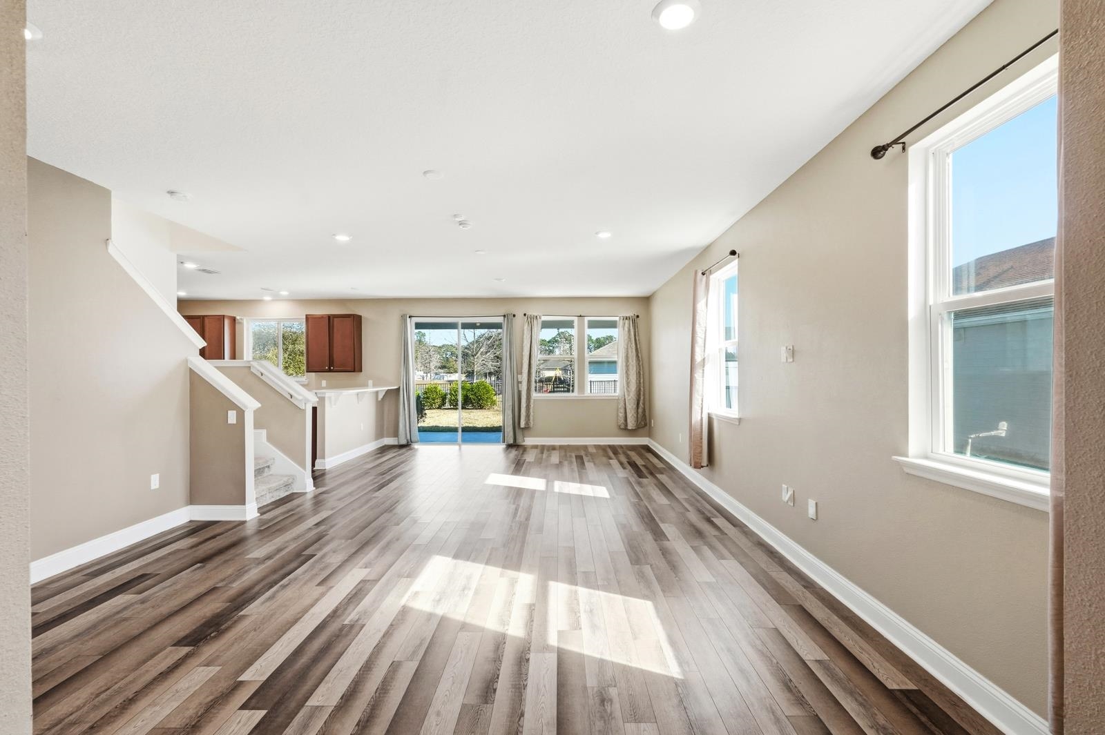 Image 9 of 62 For 216 Santorini Ct