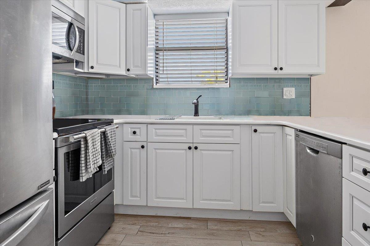 Image 11 of 41 For 124 Rio Del Mar Unit C  C