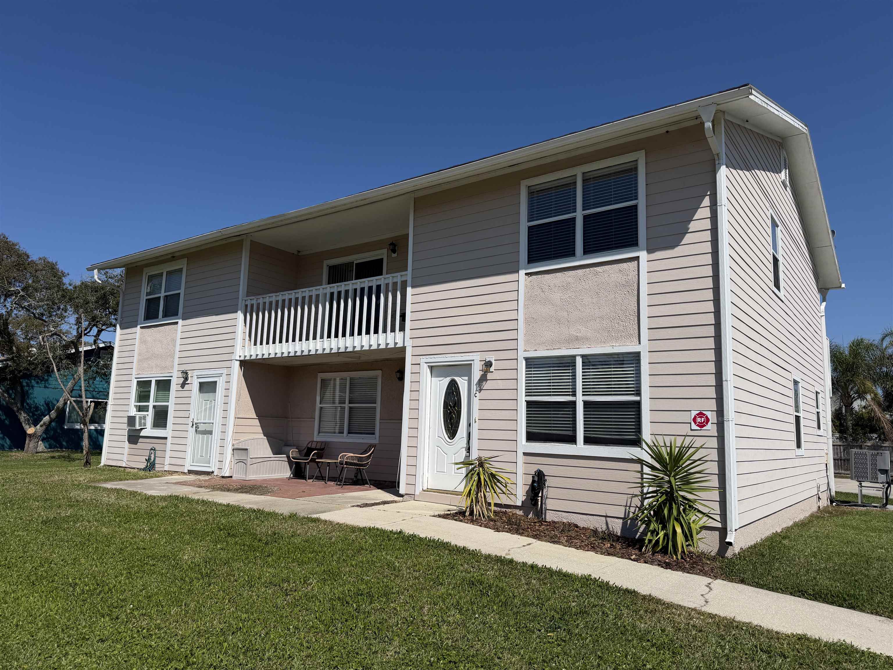 Image 4 of 41 For 124 Rio Del Mar Unit C  C