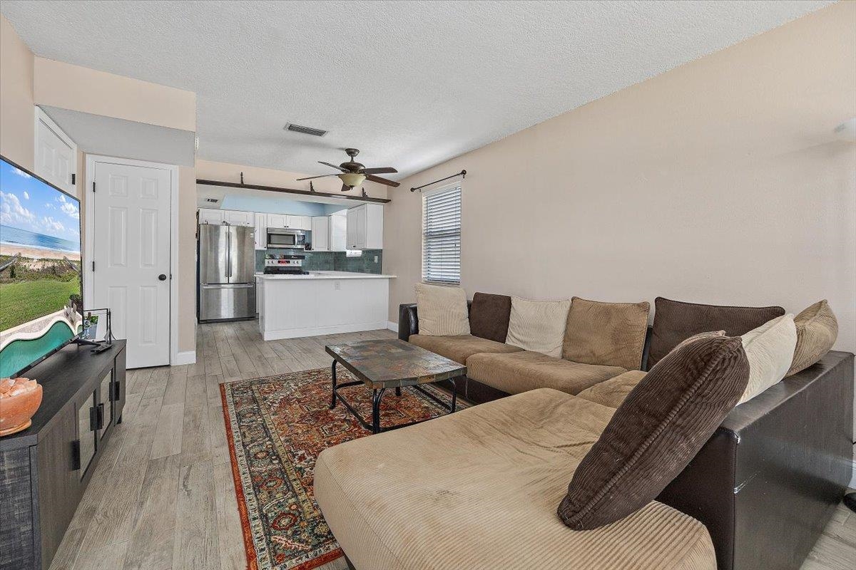 Image 8 of 41 For 124 Rio Del Mar Unit C  C