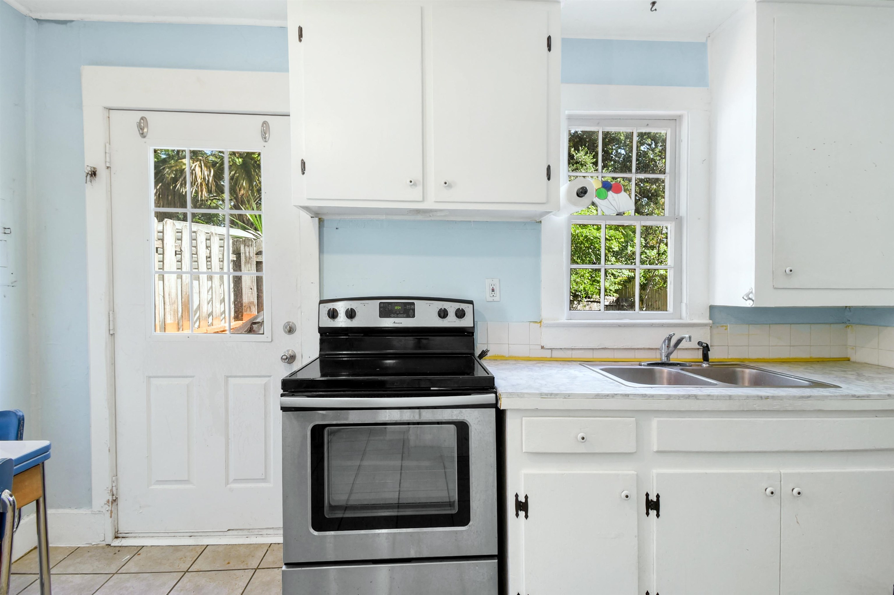 Image 10 of 33 For 14 Rio Vista Ave