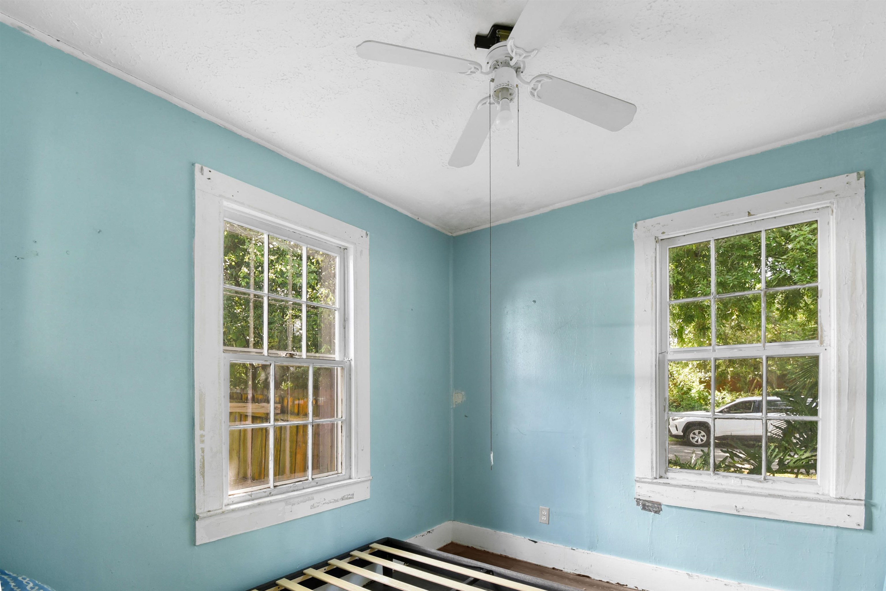 Image 14 of 33 For 14 Rio Vista Ave