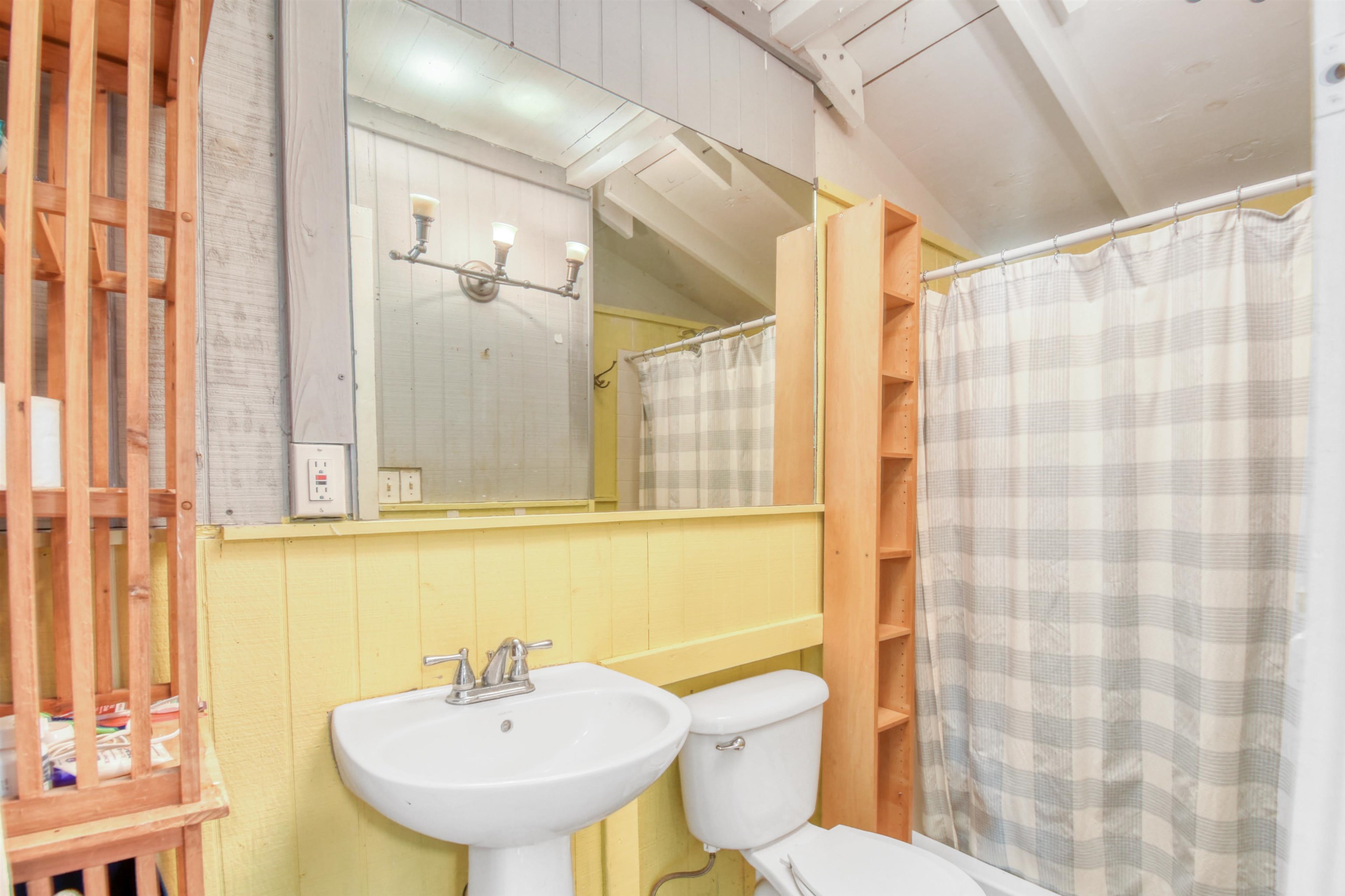 Image 16 of 33 For 14 Rio Vista Ave