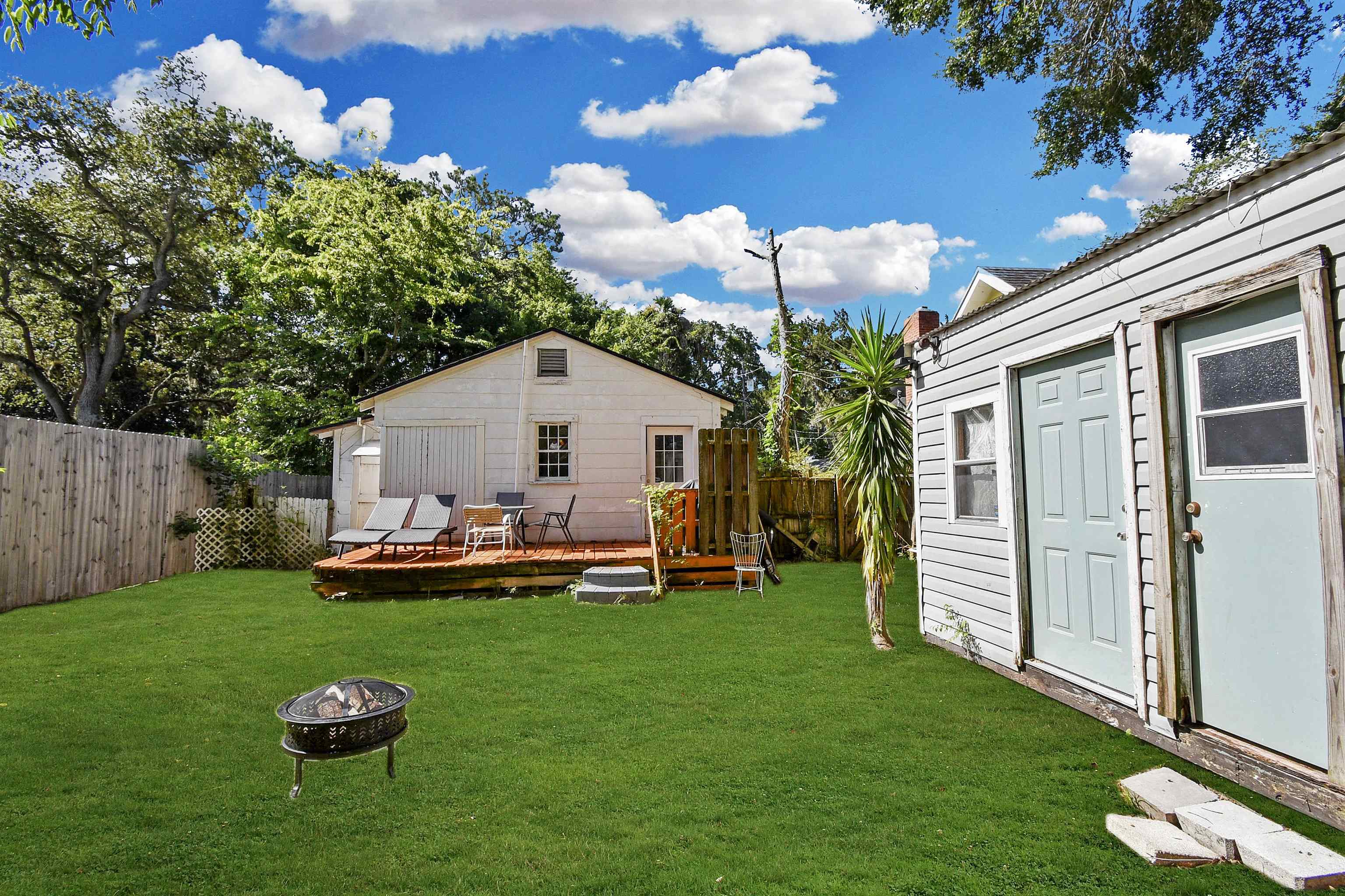 Image 20 of 33 For 14 Rio Vista Ave