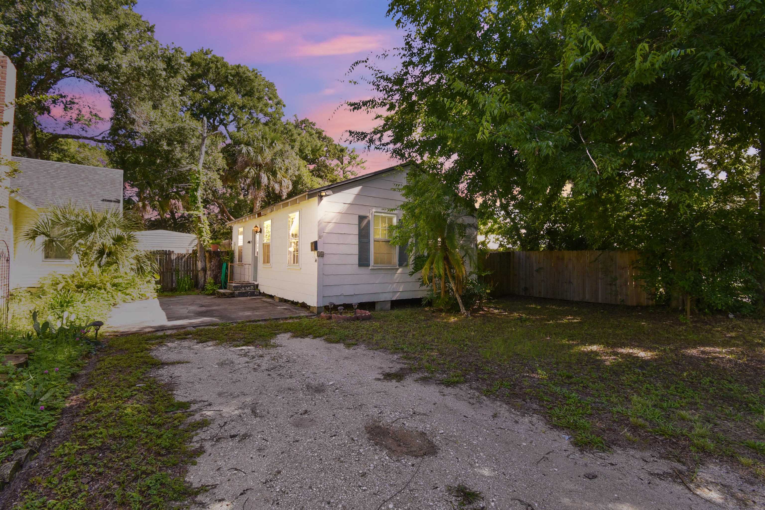 Image 23 of 33 For 14 Rio Vista Ave