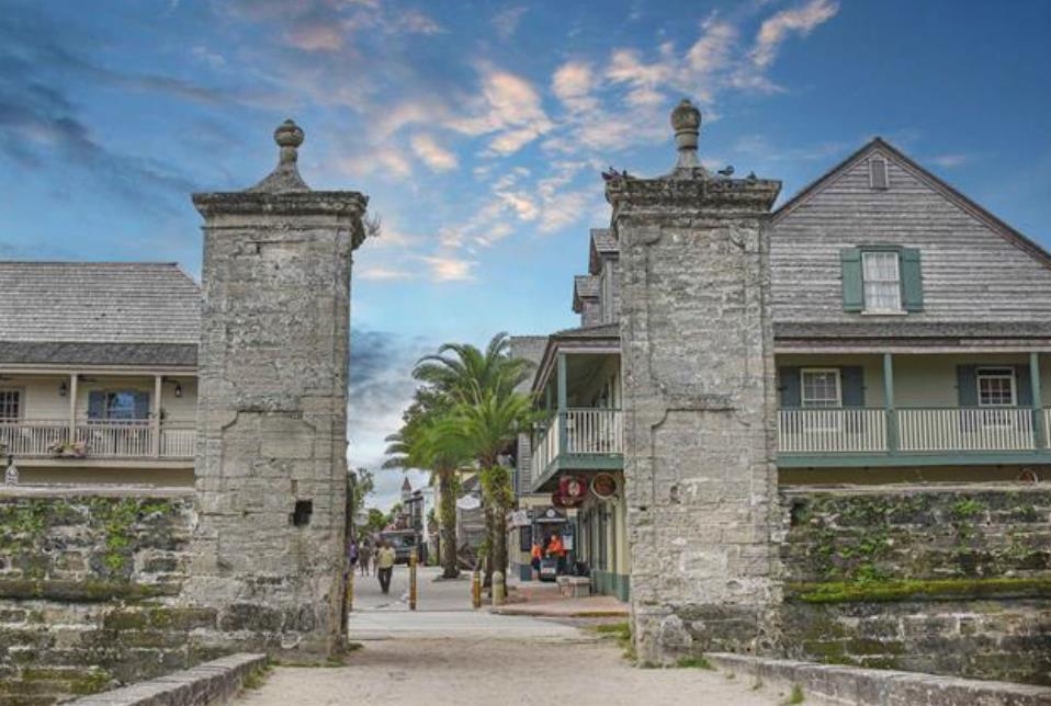 Image 25 of 33 For 14 Rio Vista Ave