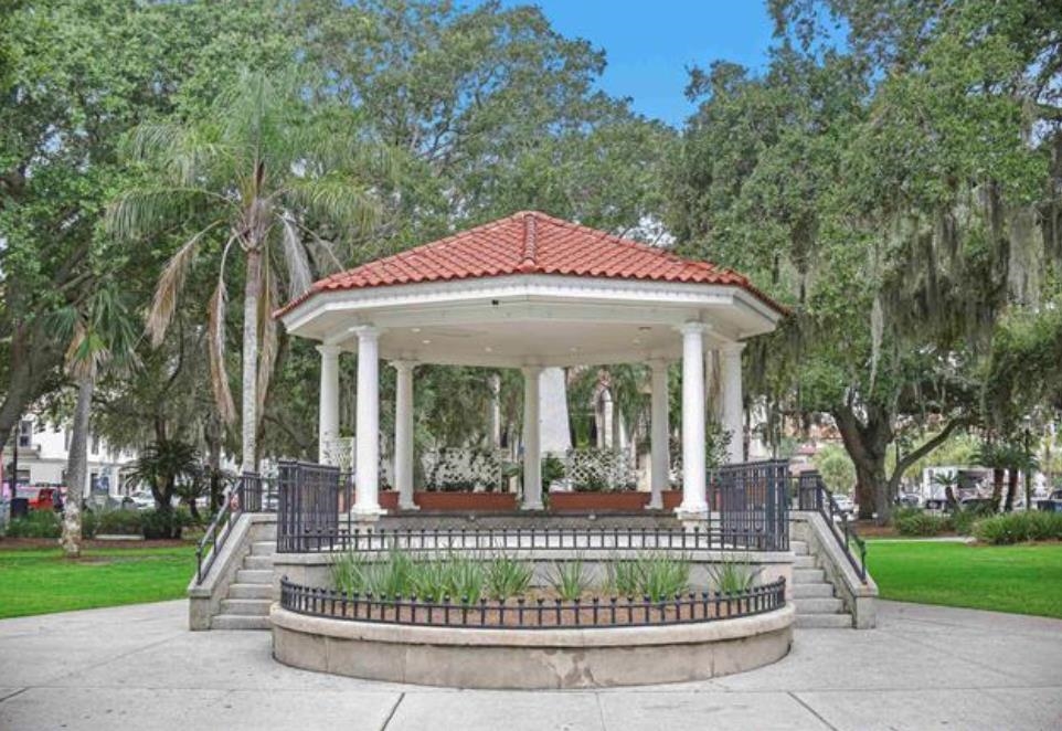 Image 31 of 33 For 14 Rio Vista Ave