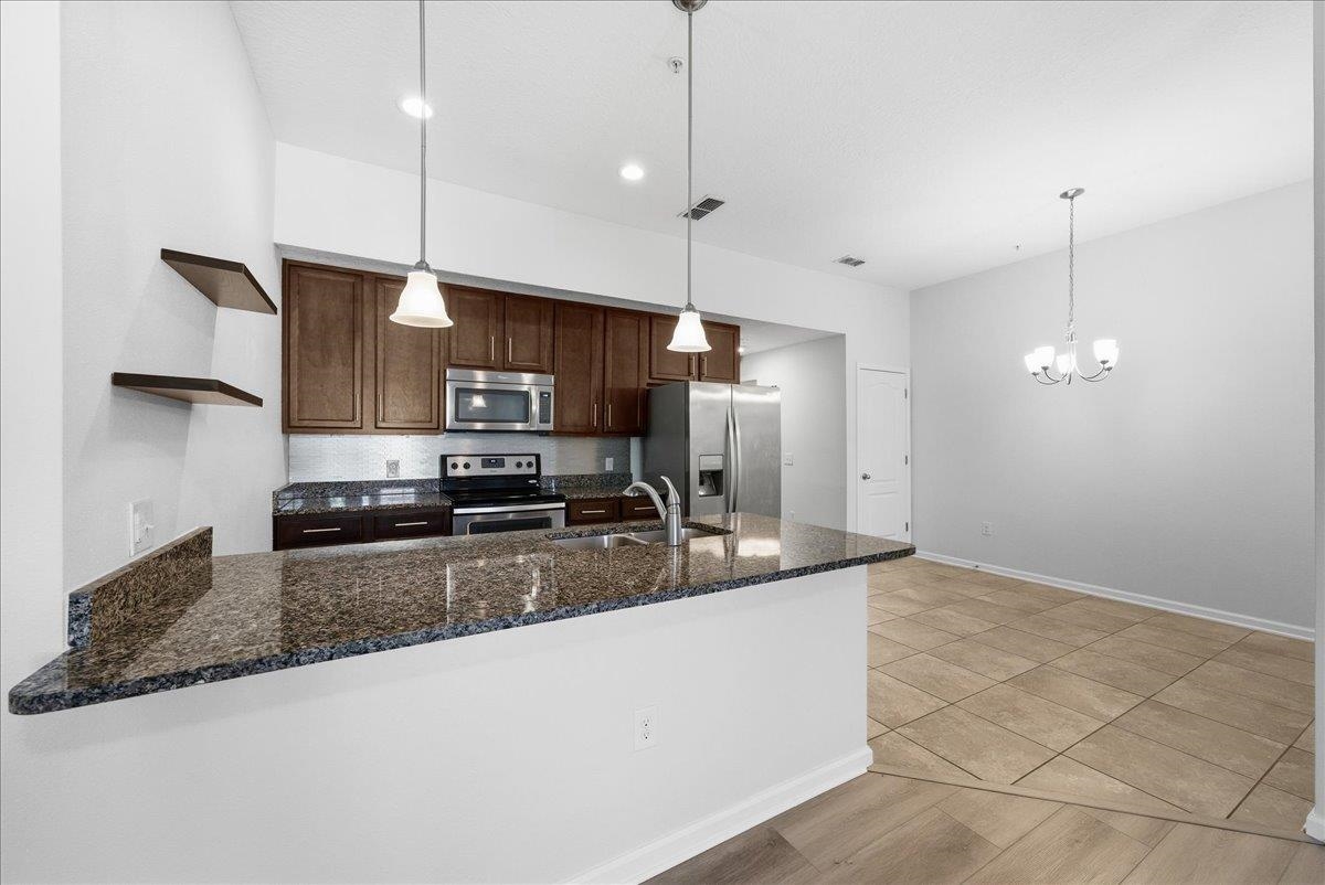 Image 18 of 56 For 1112 Golden Lake Loop