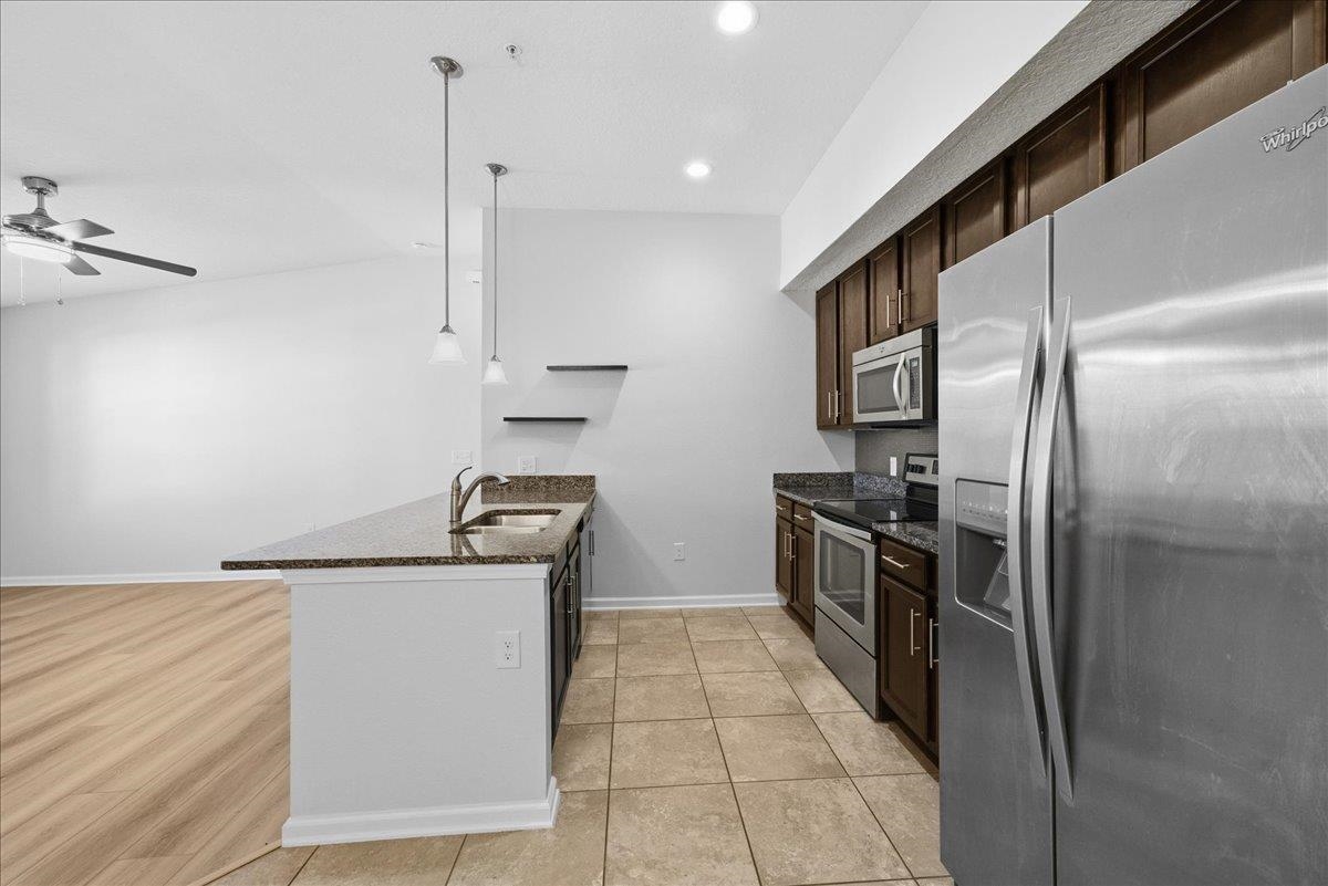 Image 22 of 56 For 1112 Golden Lake Loop