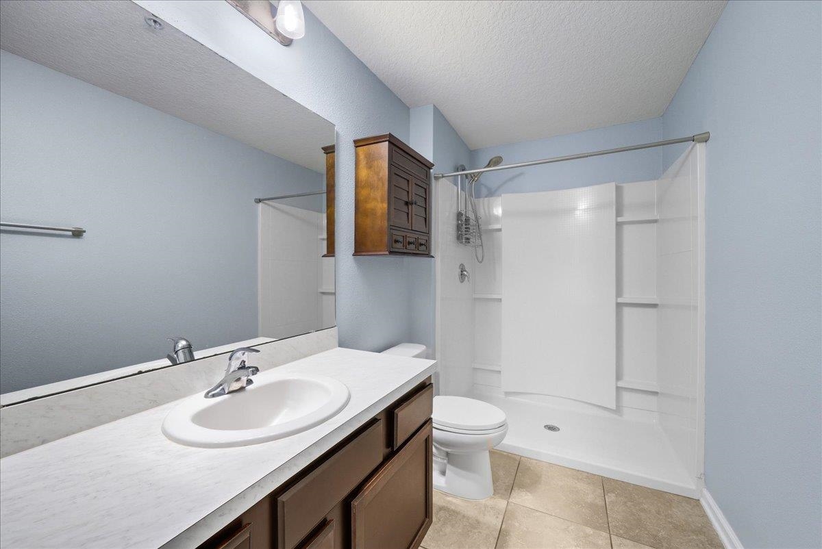 Image 26 of 56 For 1112 Golden Lake Loop