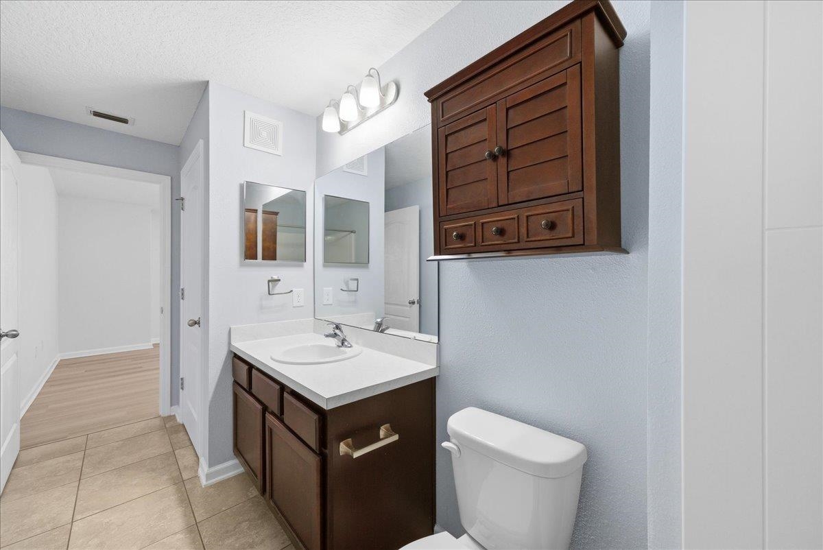 Image 27 of 56 For 1112 Golden Lake Loop