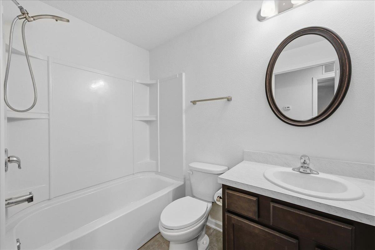 Image 31 of 56 For 1112 Golden Lake Loop