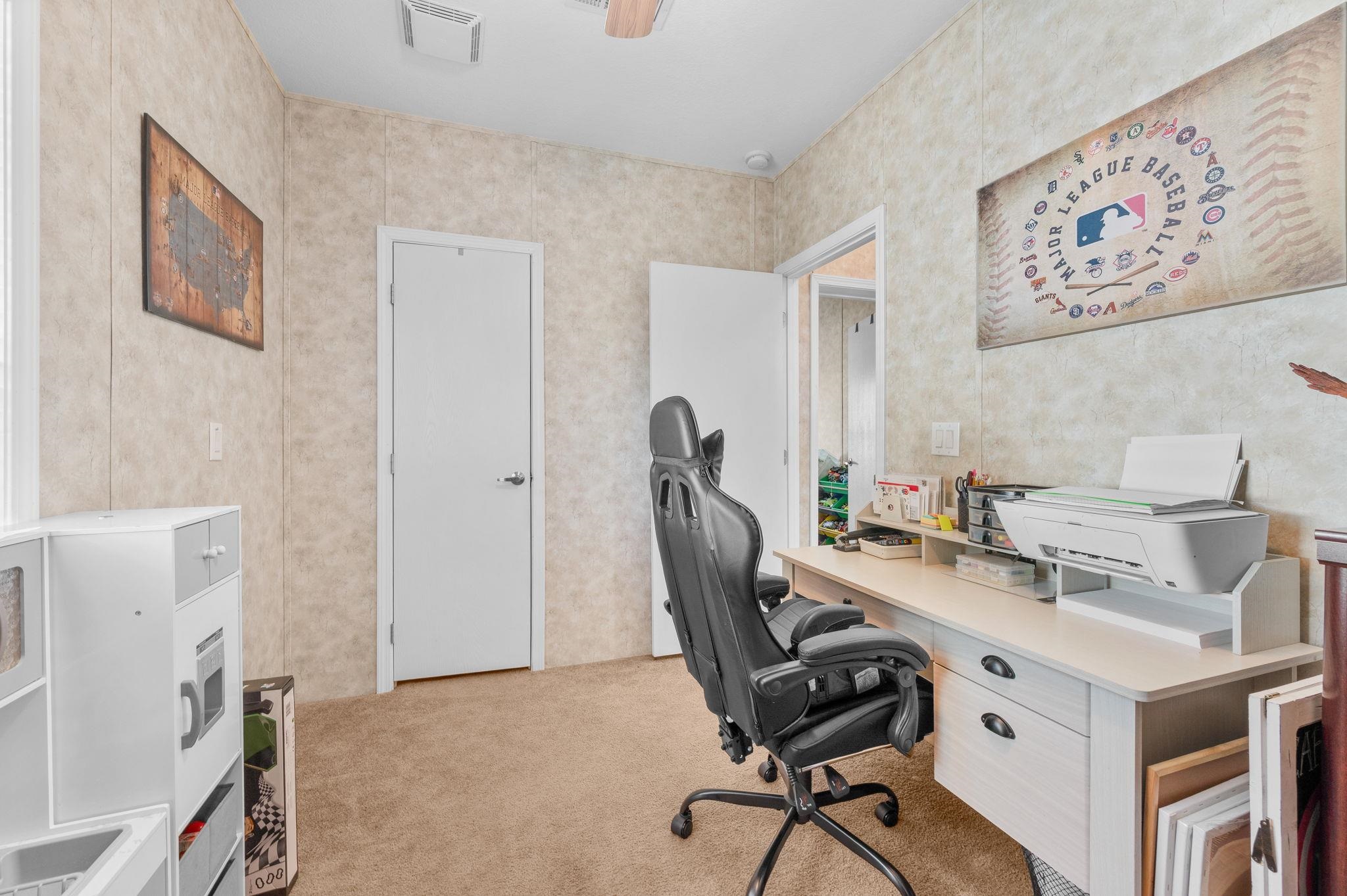 Image 23 of 29 For 6005 7th Manor E