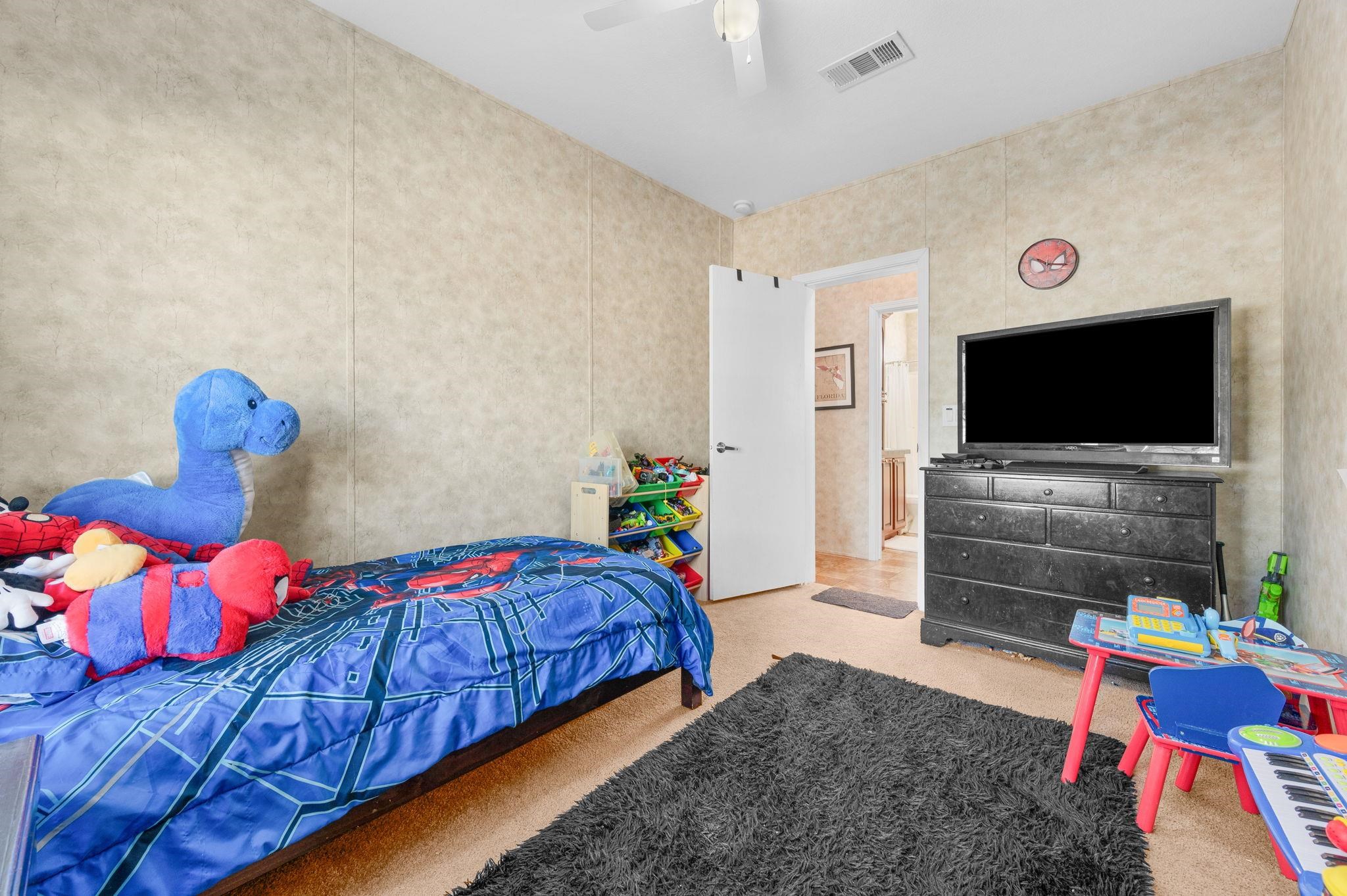 Image 24 of 29 For 6005 7th Manor E