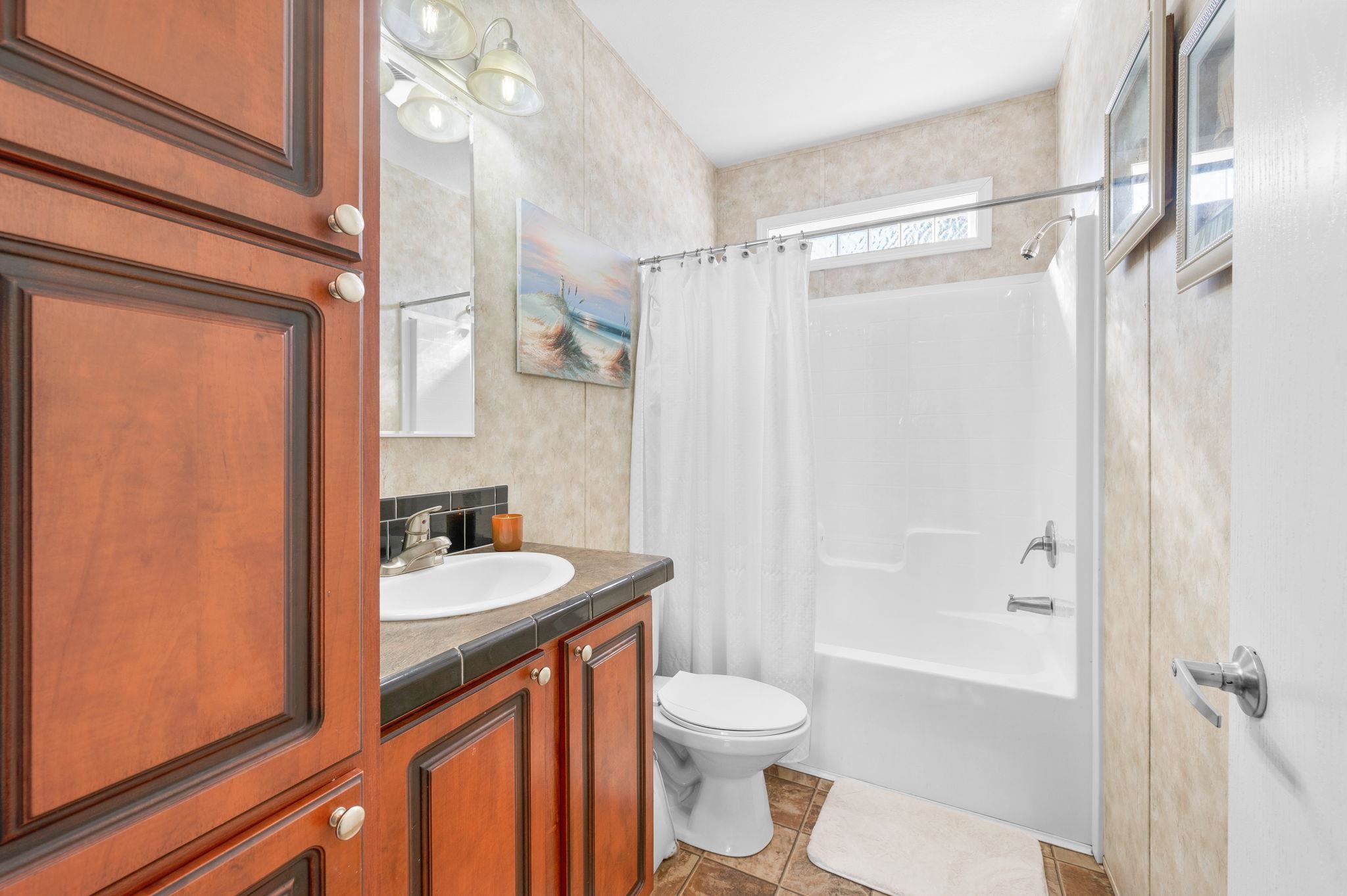 Image 26 of 29 For 6005 7th Manor E