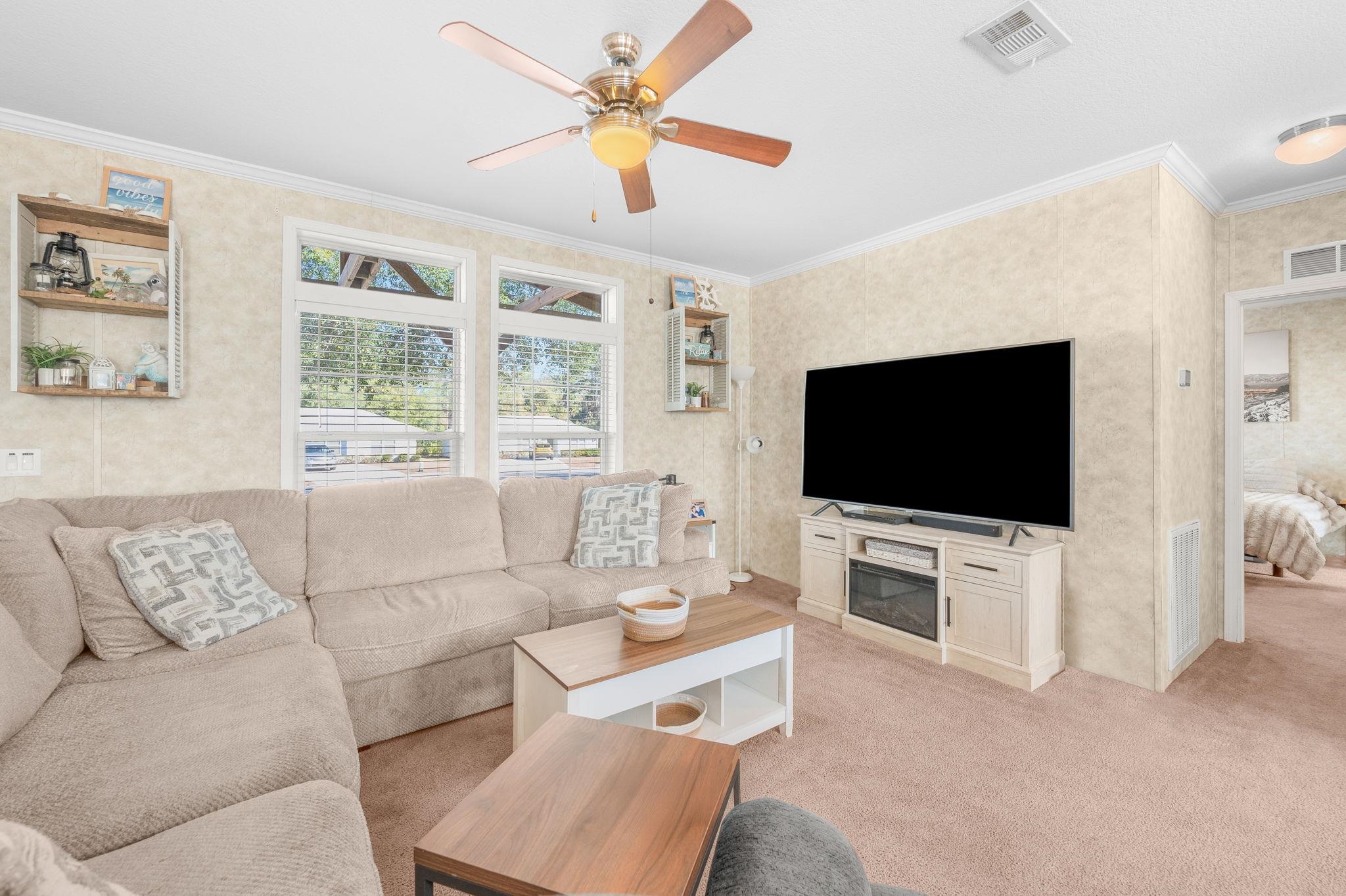 Image 6 of 29 For 6005 7th Manor E