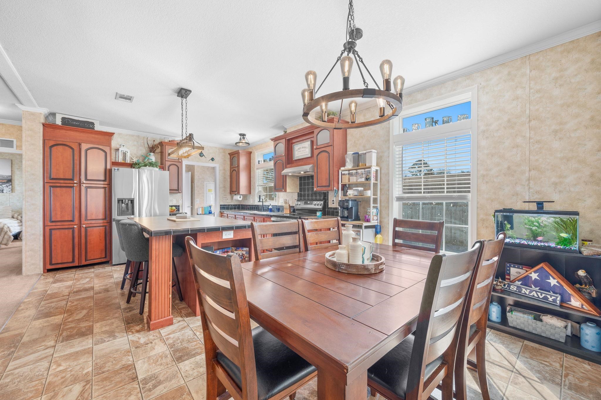 Image 8 of 29 For 6005 7th Manor E