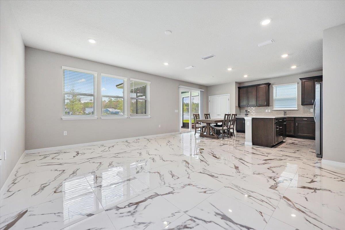 Image 9 of 36 For 122 Sage Hen Dr