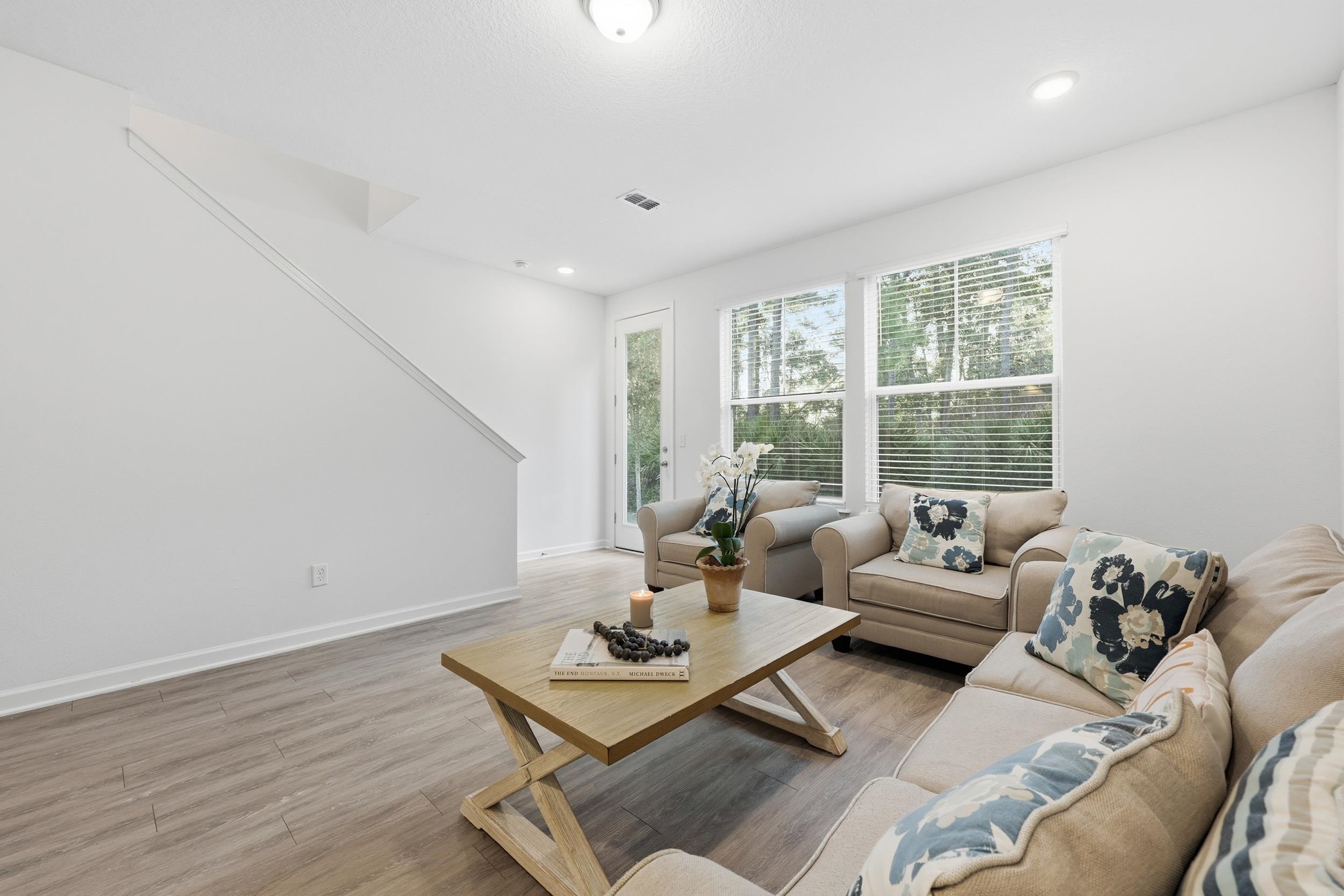 Image 18 of 46 For 38 Ridge Lake Rd