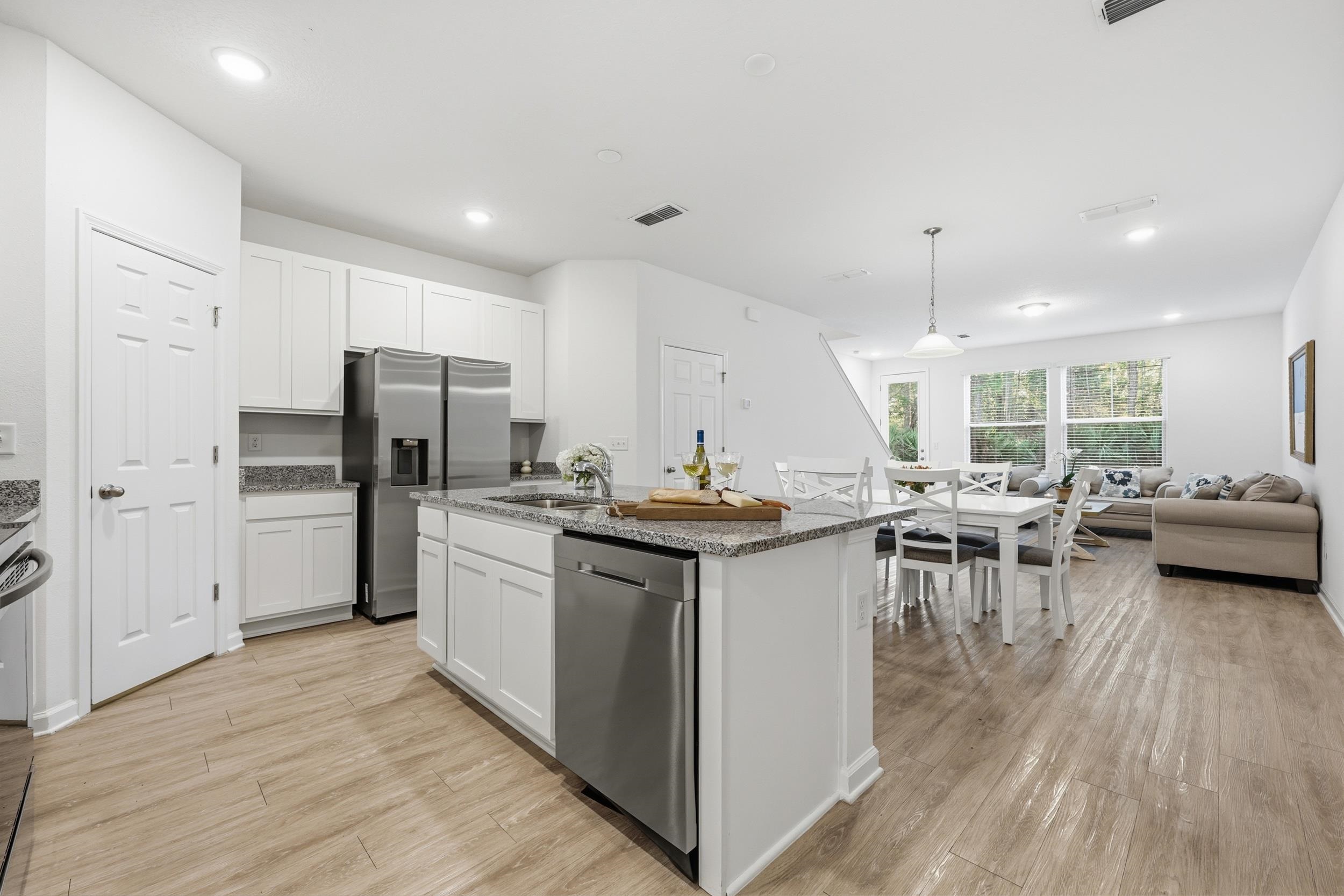 Image 3 of 46 For 38 Ridge Lake Rd