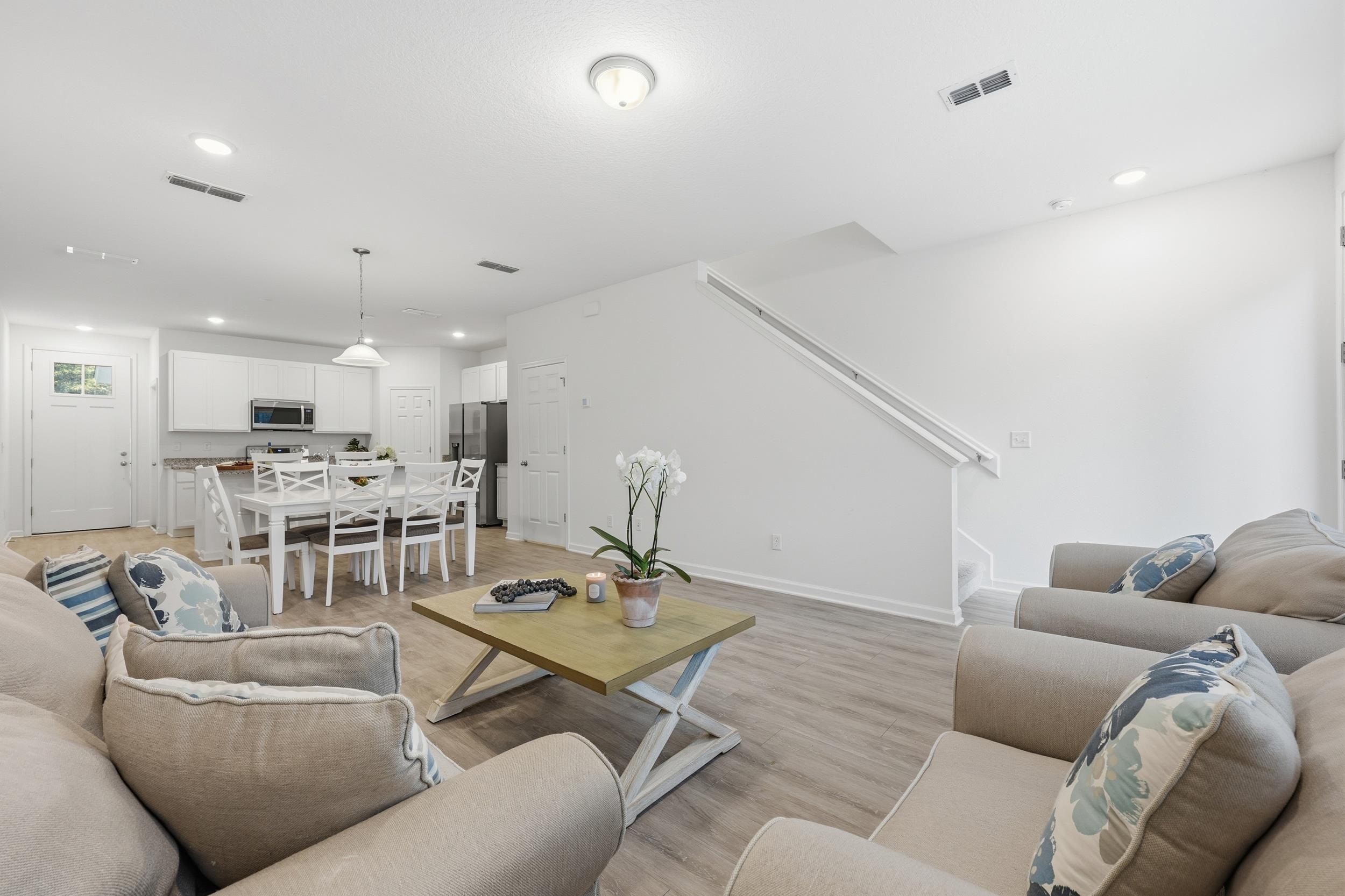 Image 7 of 46 For 38 Ridge Lake Rd