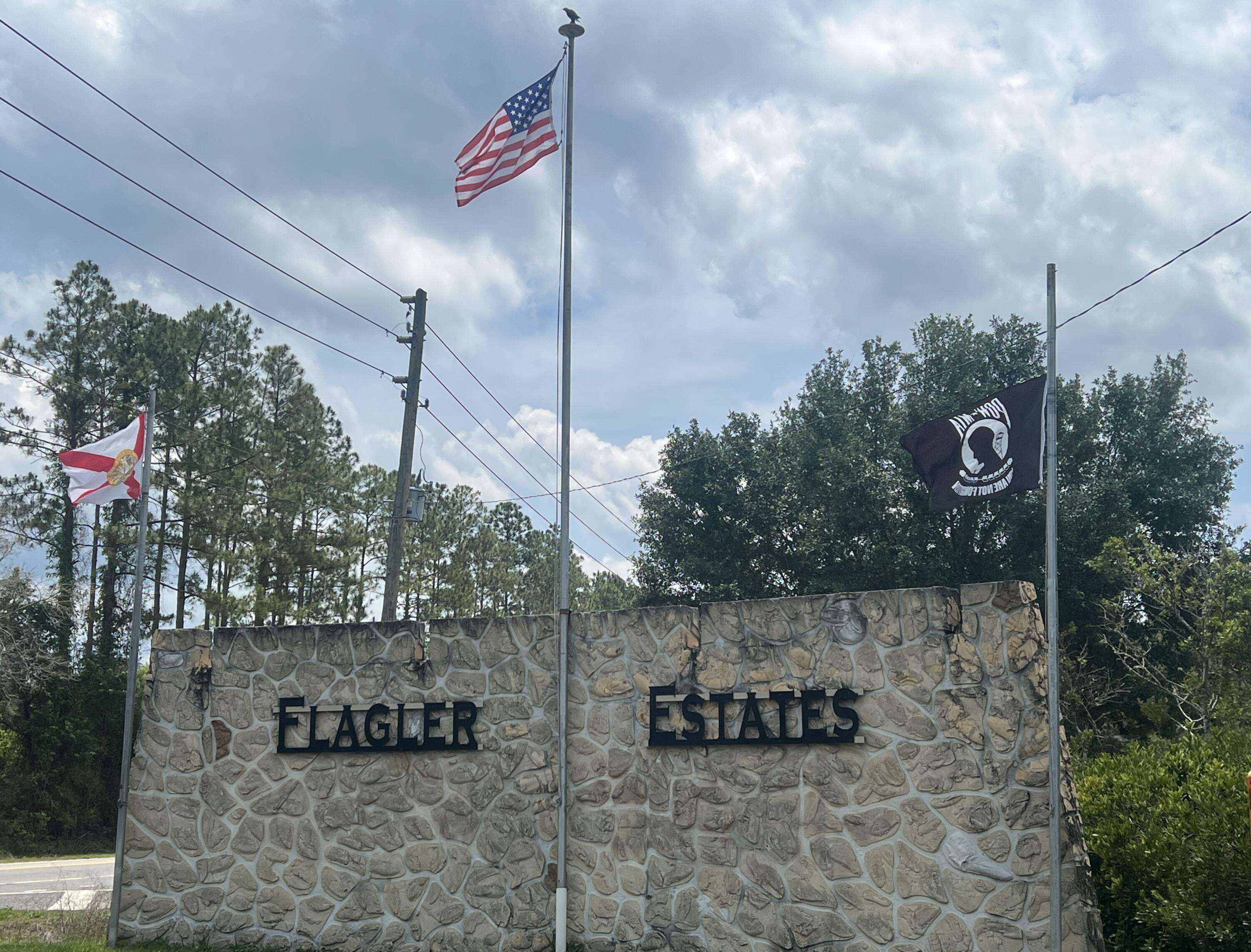 Image 2 of 17 For 4770 Benedict St