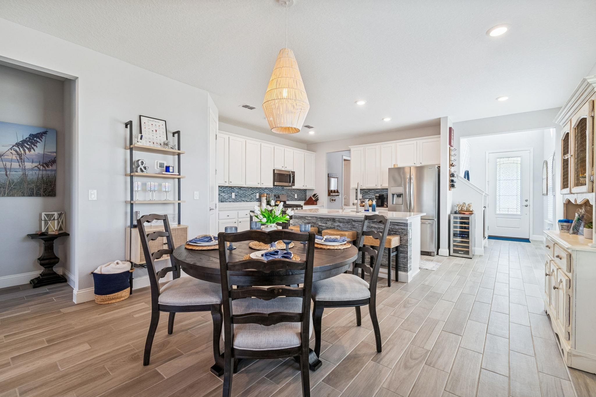 Image 27 of 100 For 262 Killarney Ave