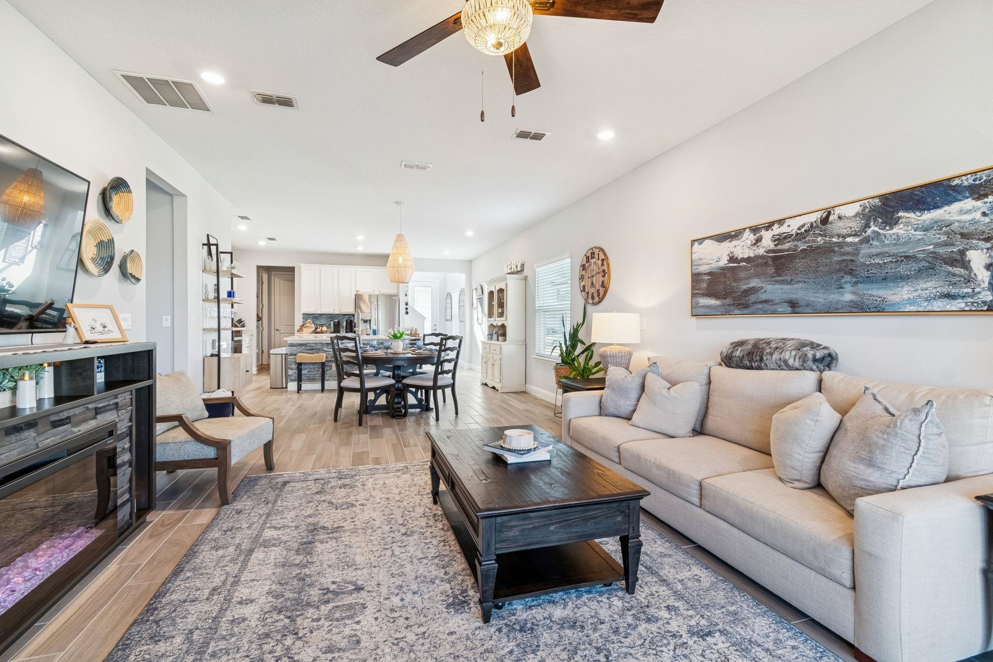 Image 32 of 100 For 262 Killarney Ave