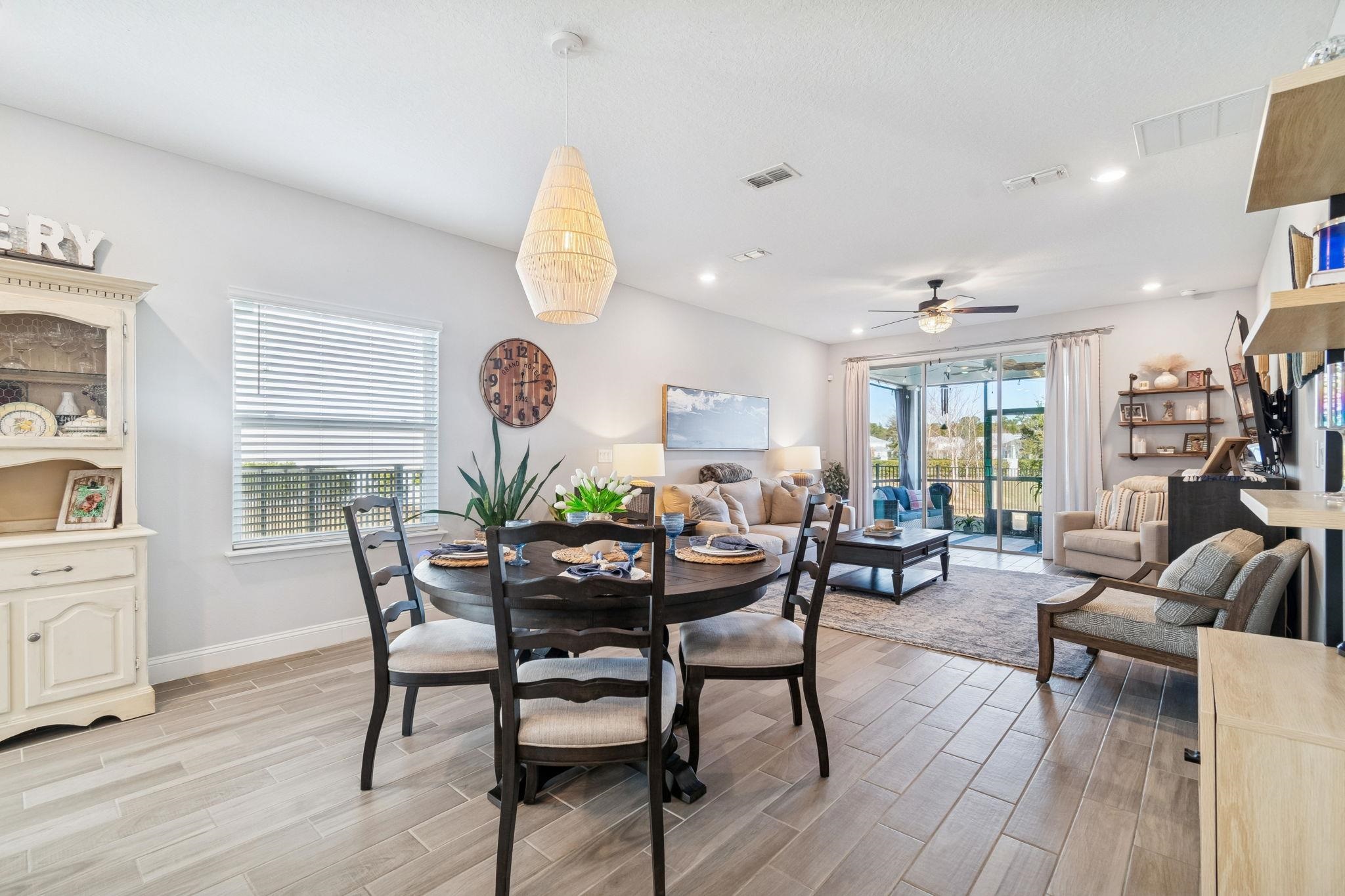 Image 33 of 100 For 262 Killarney Ave