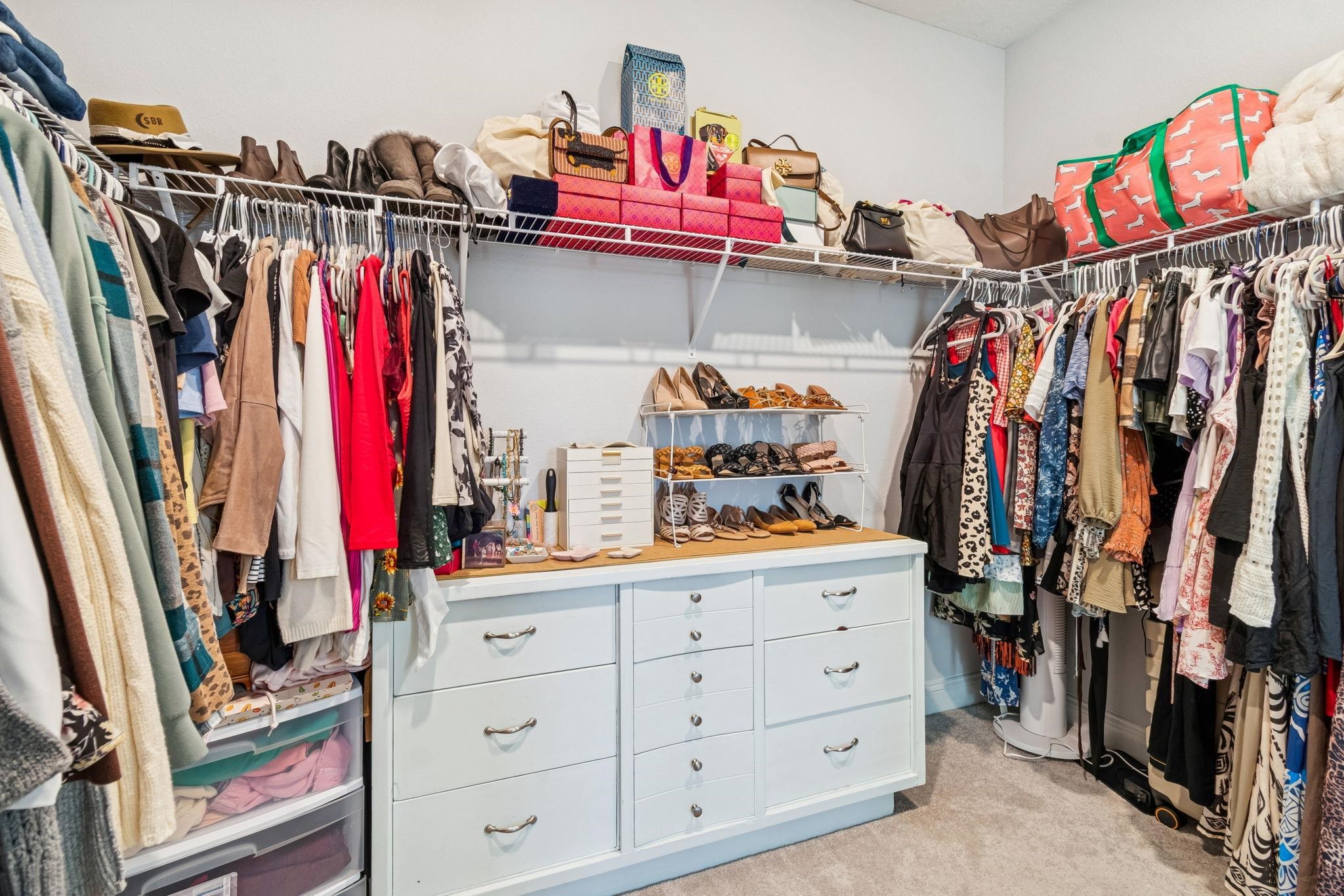 Image 45 of 100 For 262 Killarney Ave